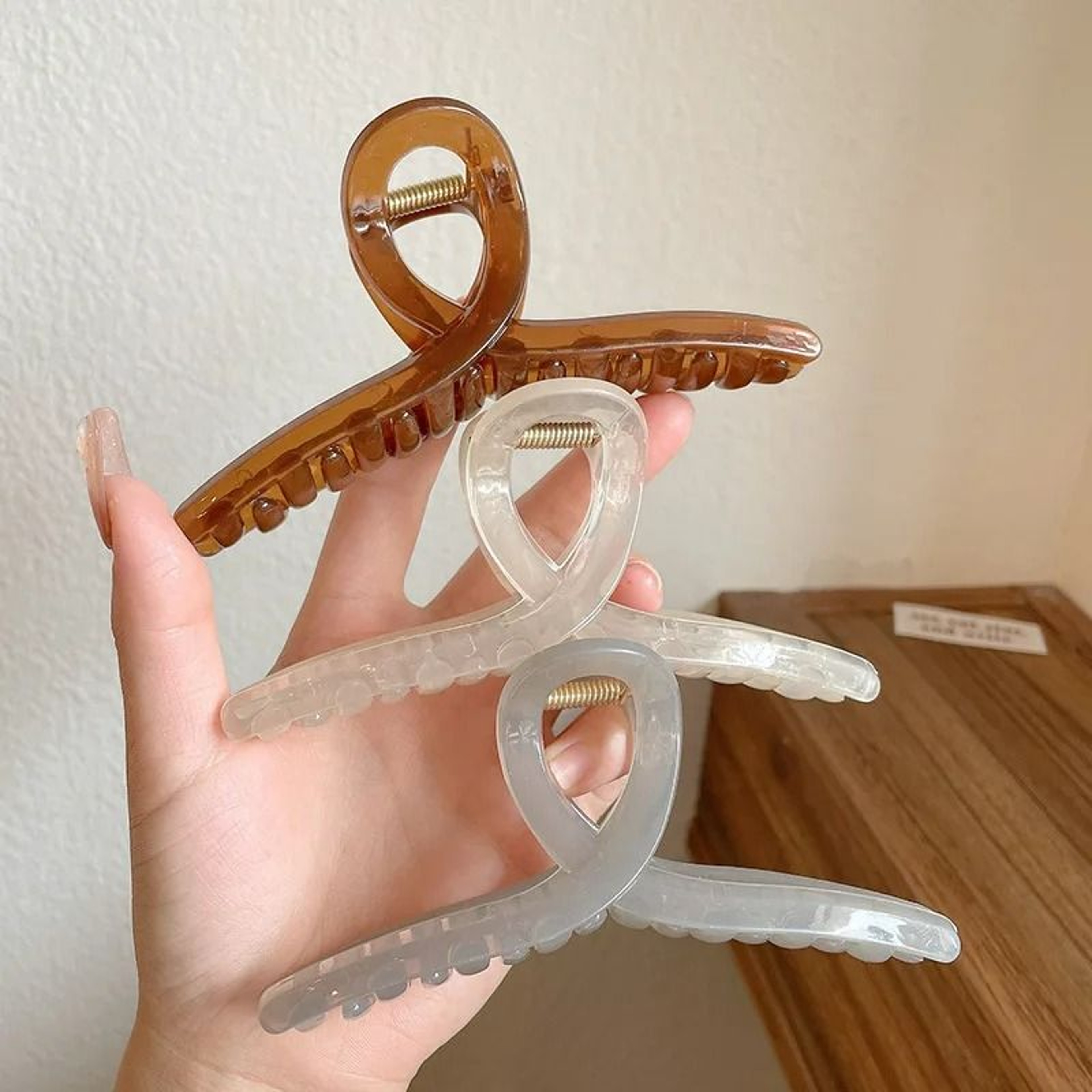 CrystalGrip Transparent Hair Claw 5