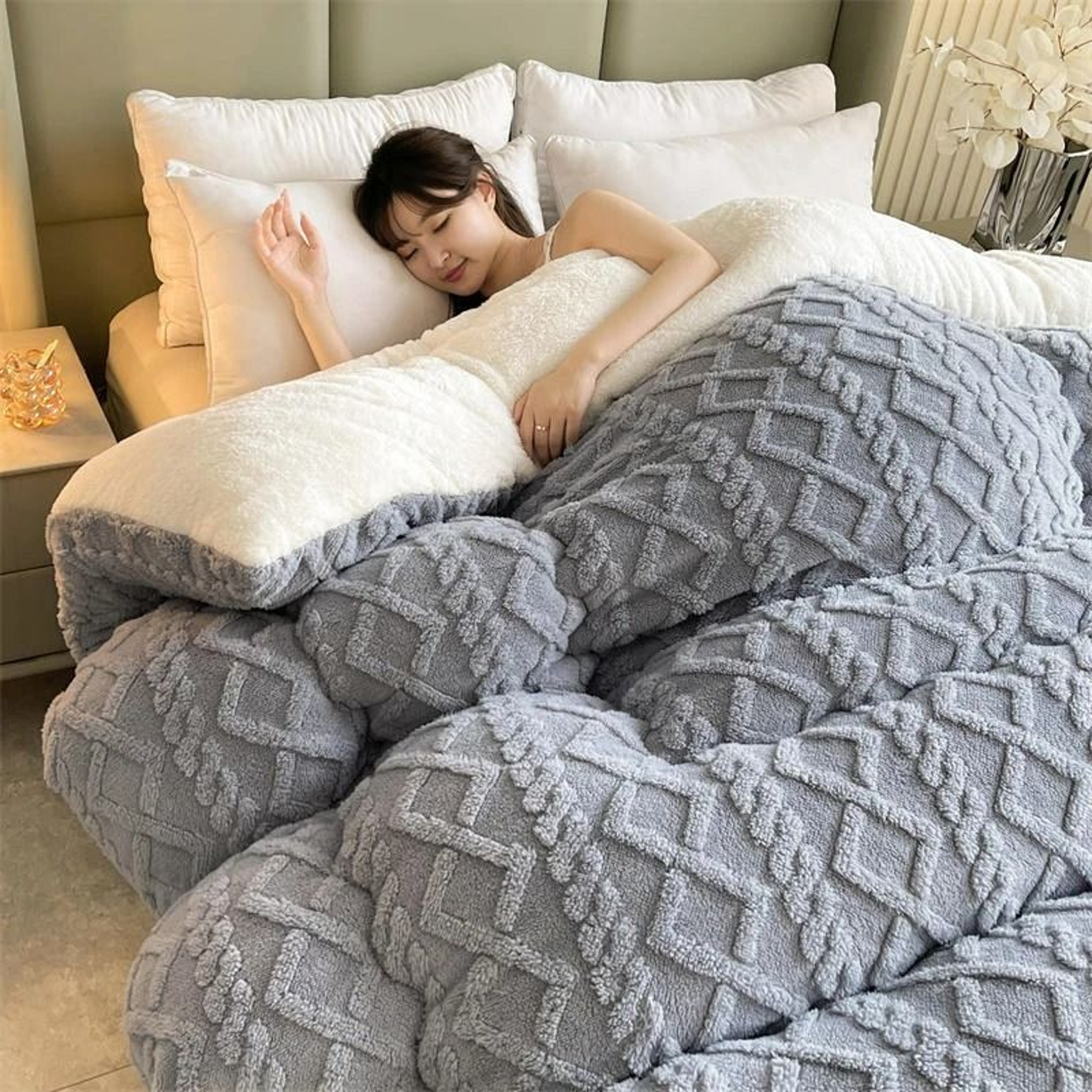 CloudHaven Thick Winter Blanket 1