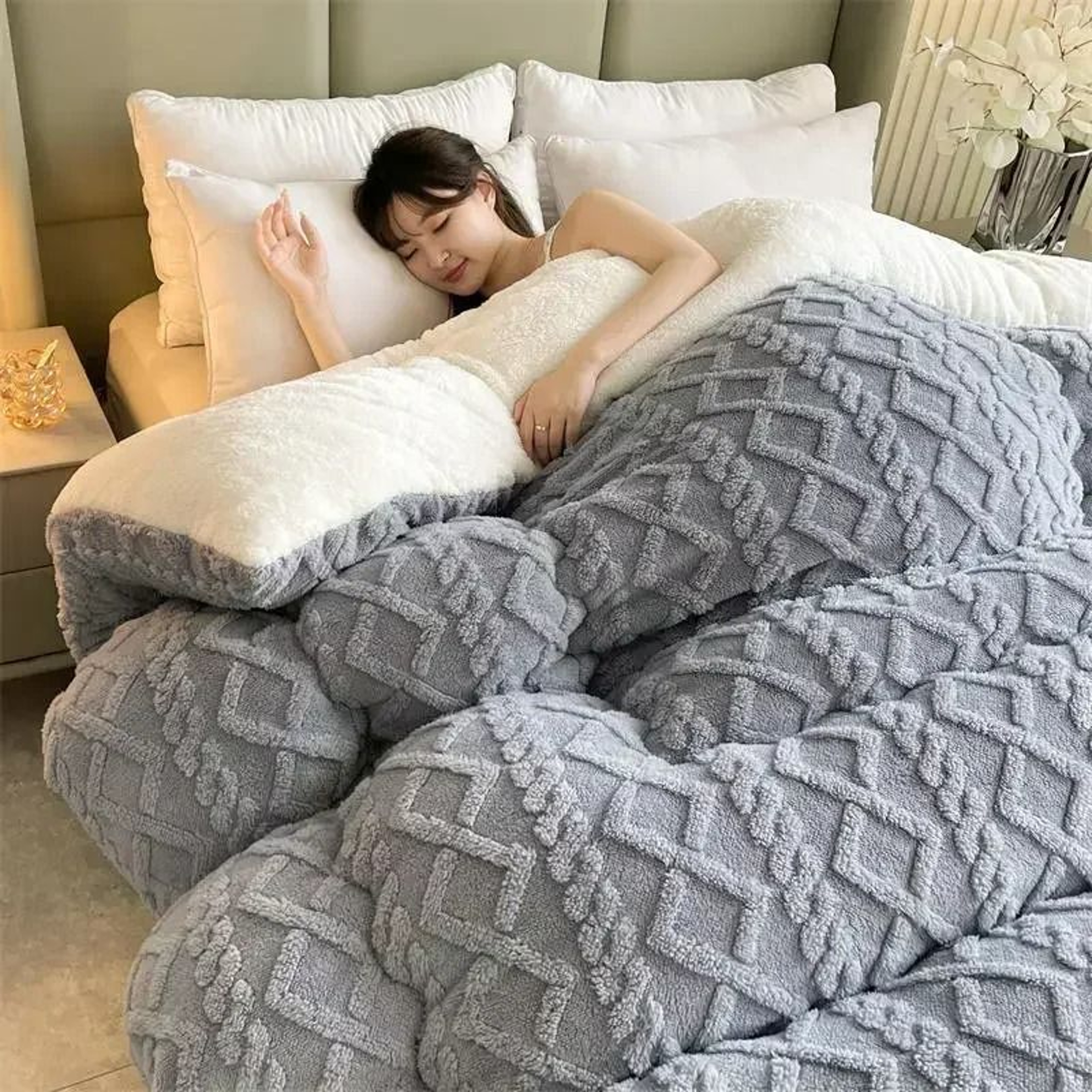 CloudHaven Thick Winter Blanket 8
