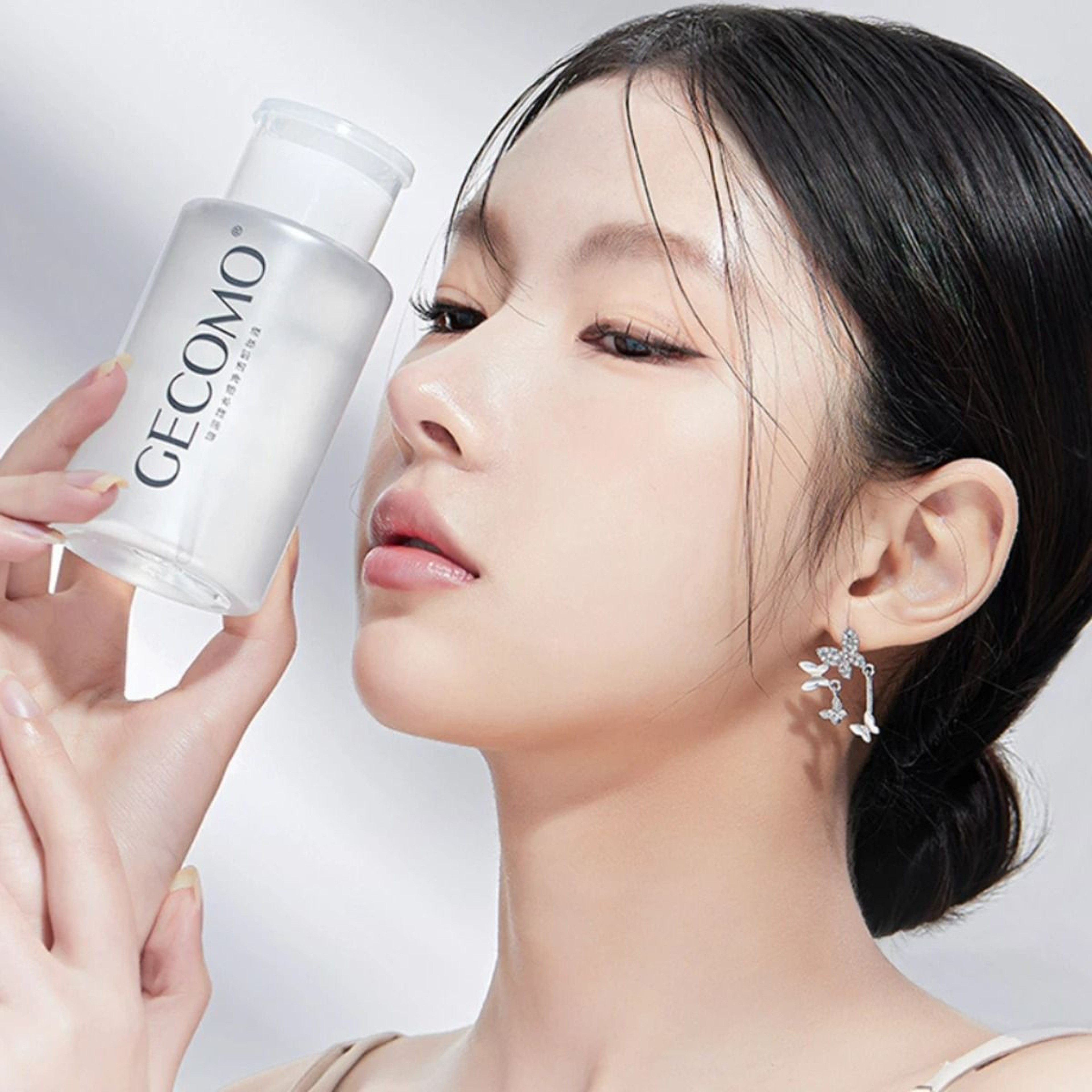 HydraPure 3 In 1 Makeup Remover 2