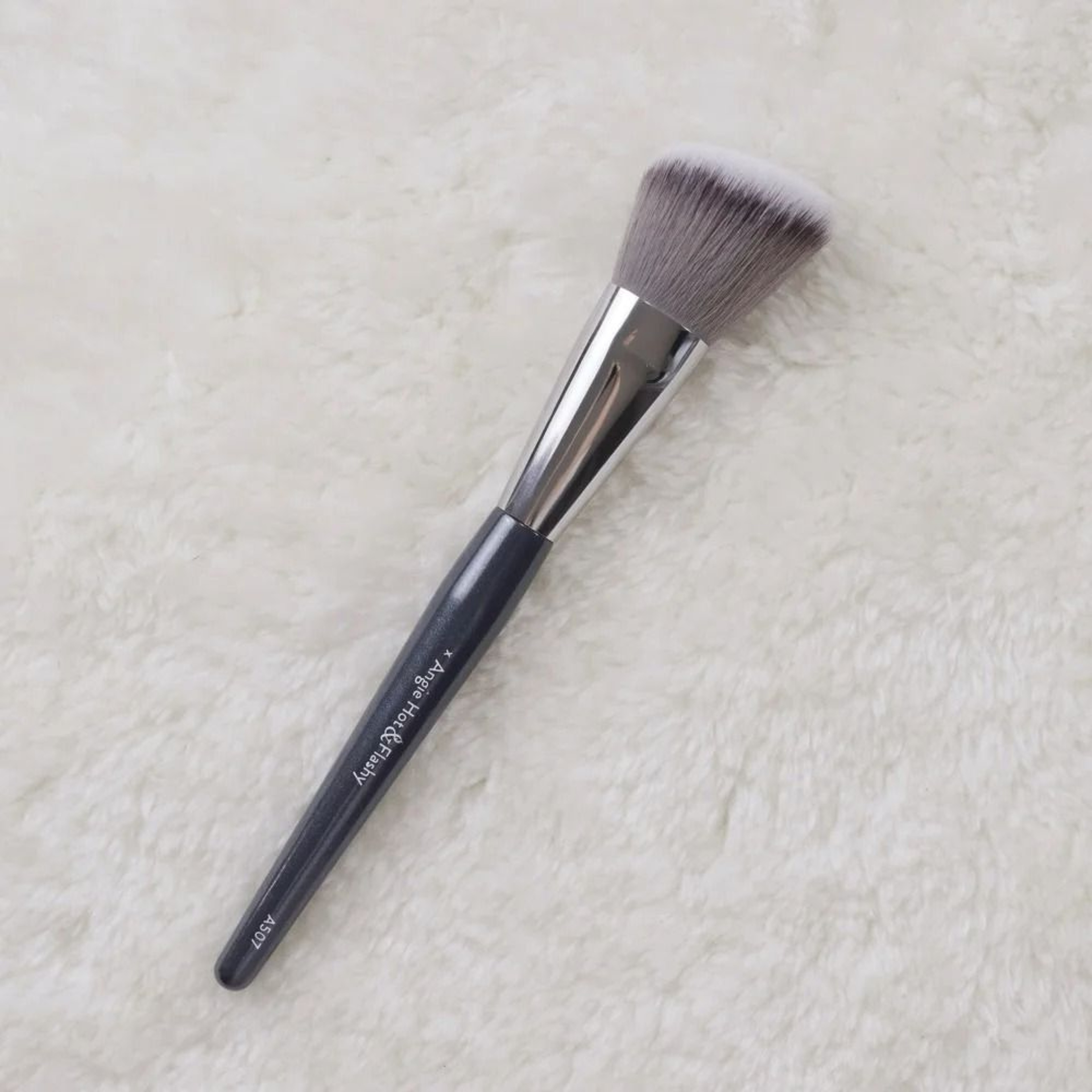 GlowSculpt Angled Blush Brush 6