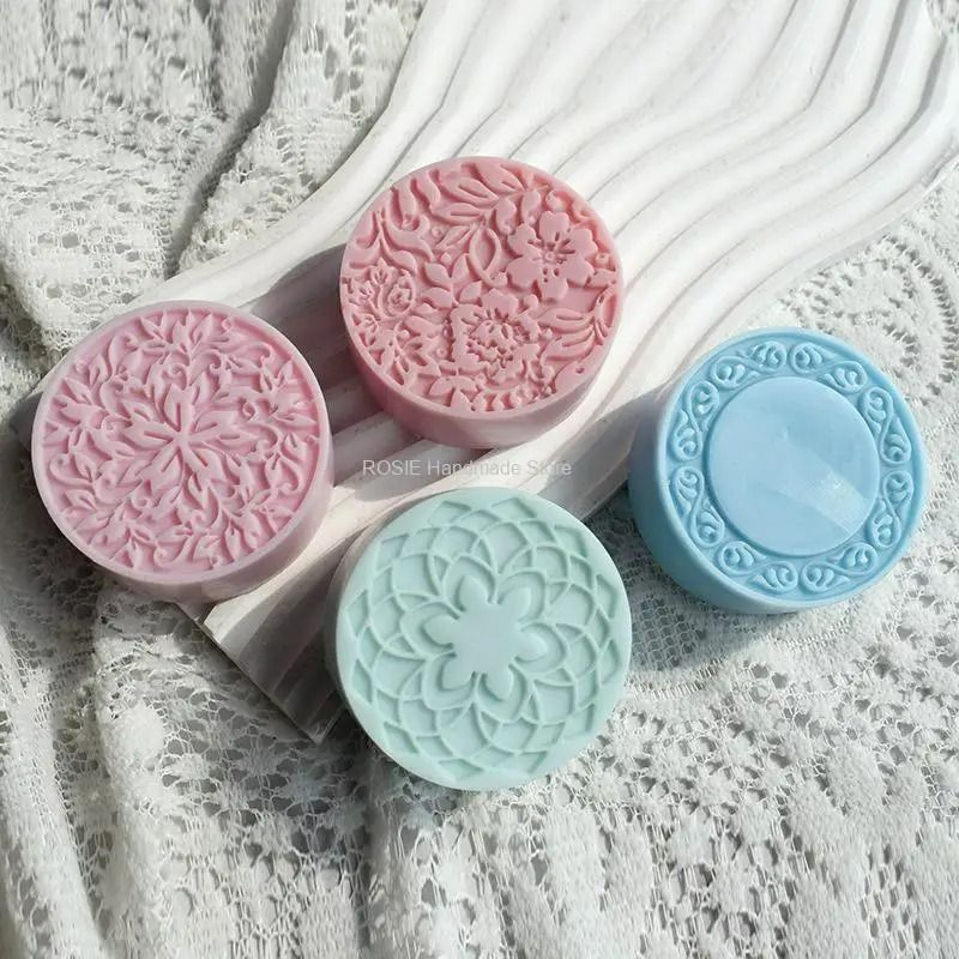 FloraNest 3D Floral Soap Mold 1
