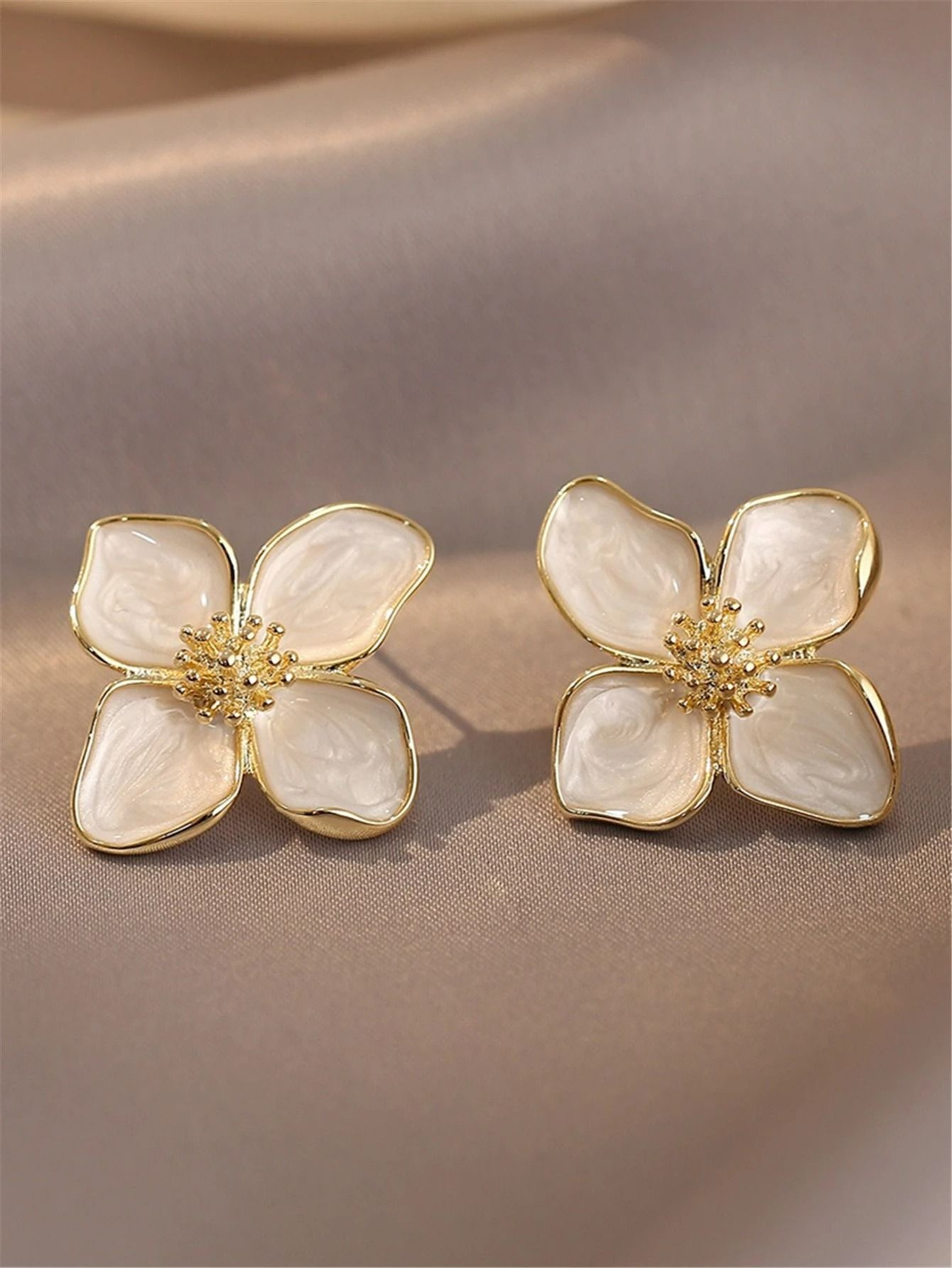 HibiscusGlow Floral Stud Earrings 7