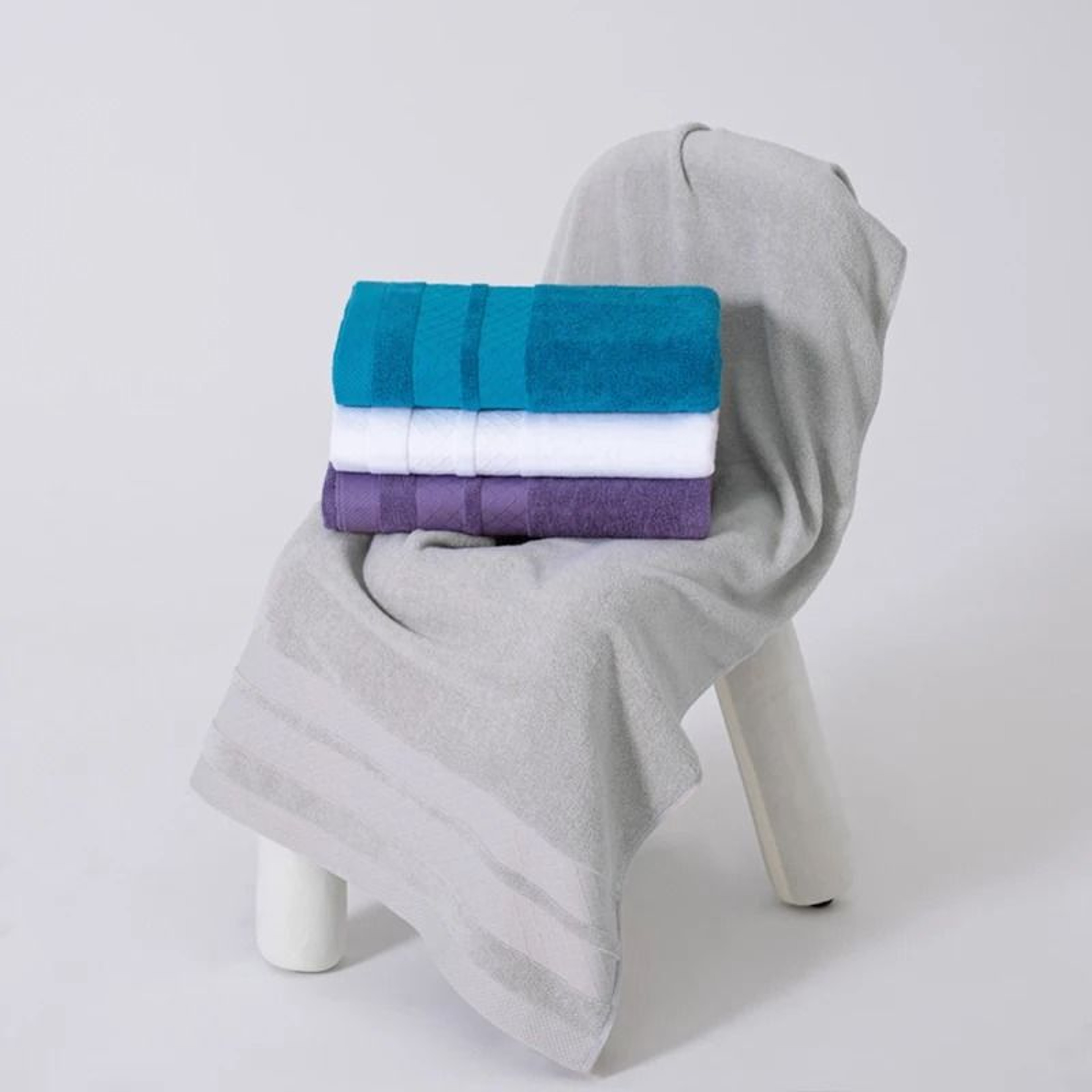 LuxeCloud Premium Cotton Bath Towel 2