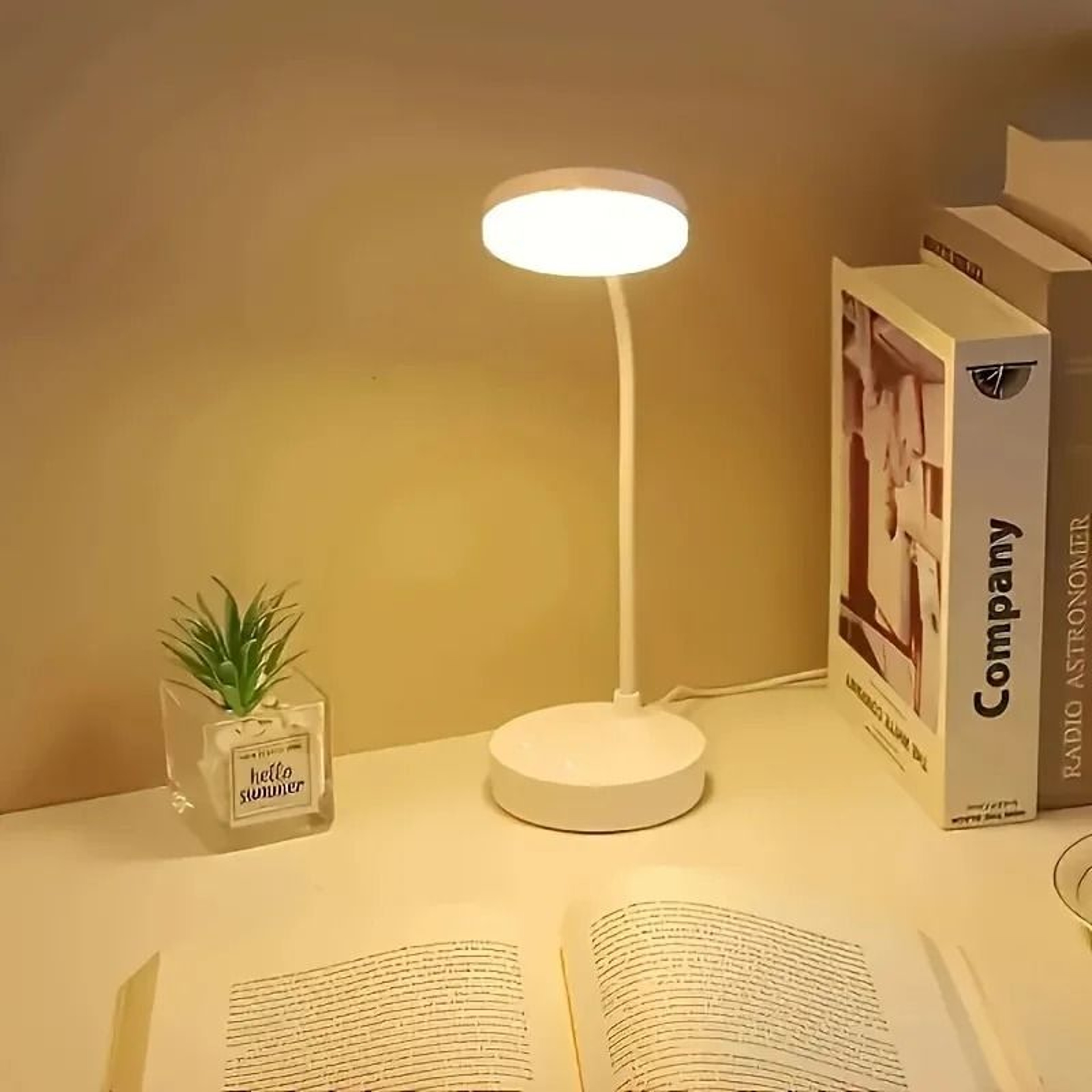 FlexiGlow USB Dimmable LED Desk Lamp 3