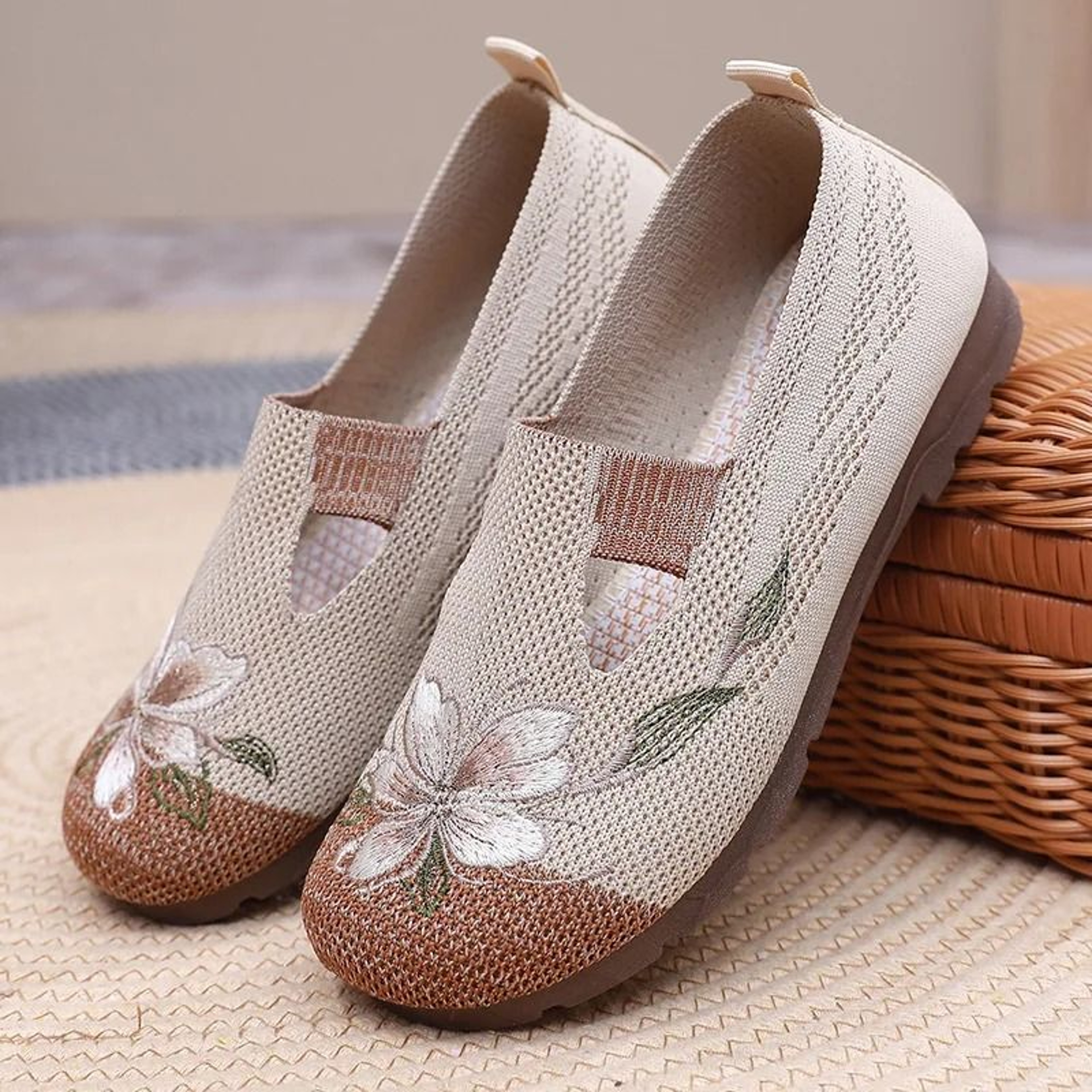 Women Mesh Embroidered Flat Shoes With Anti Slip Soft Sole For Summer Comfort 1
