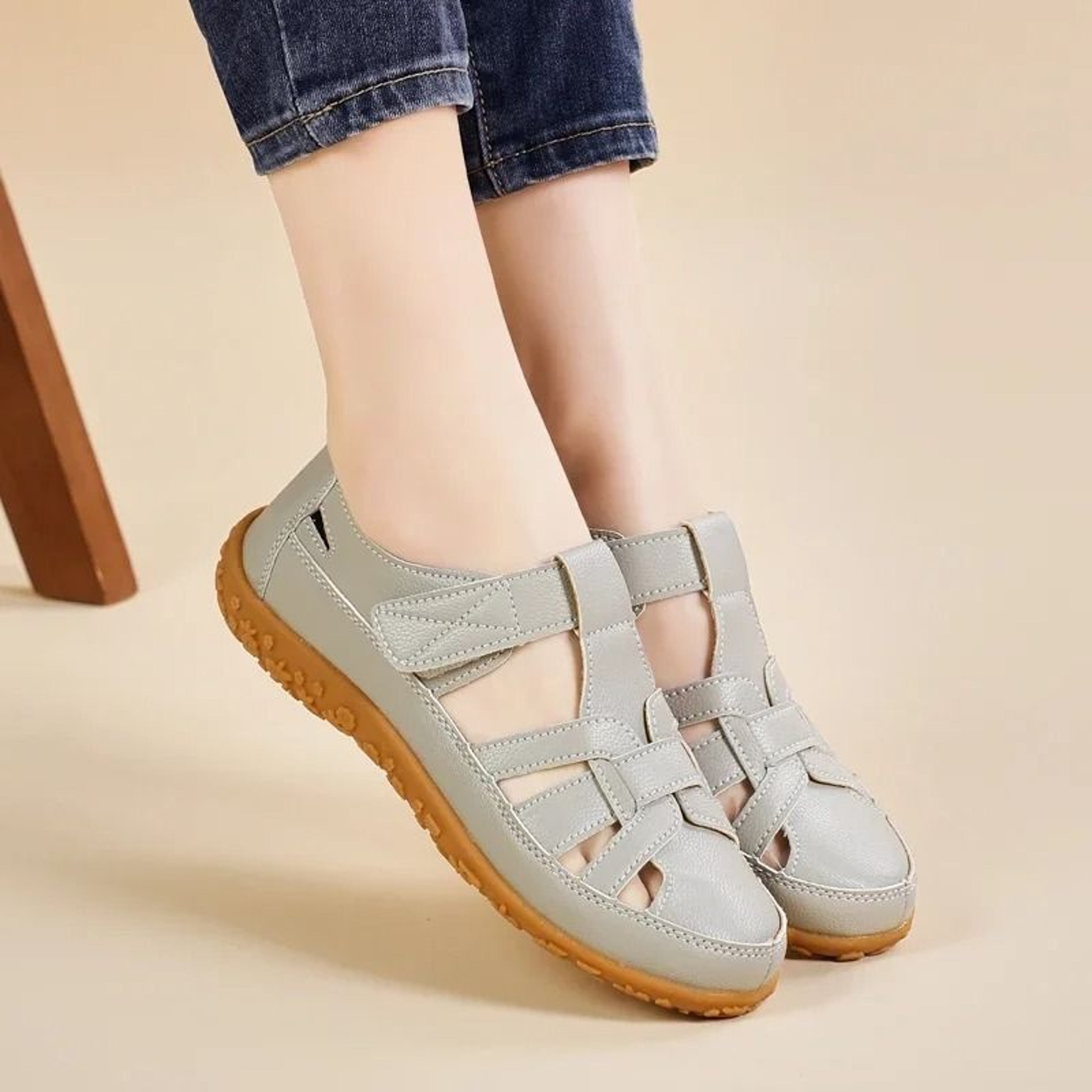 Womens Closed Toe Flat Walking Sandals Comfortable Loafers Style For Summer Casual Travel And Beach 4
