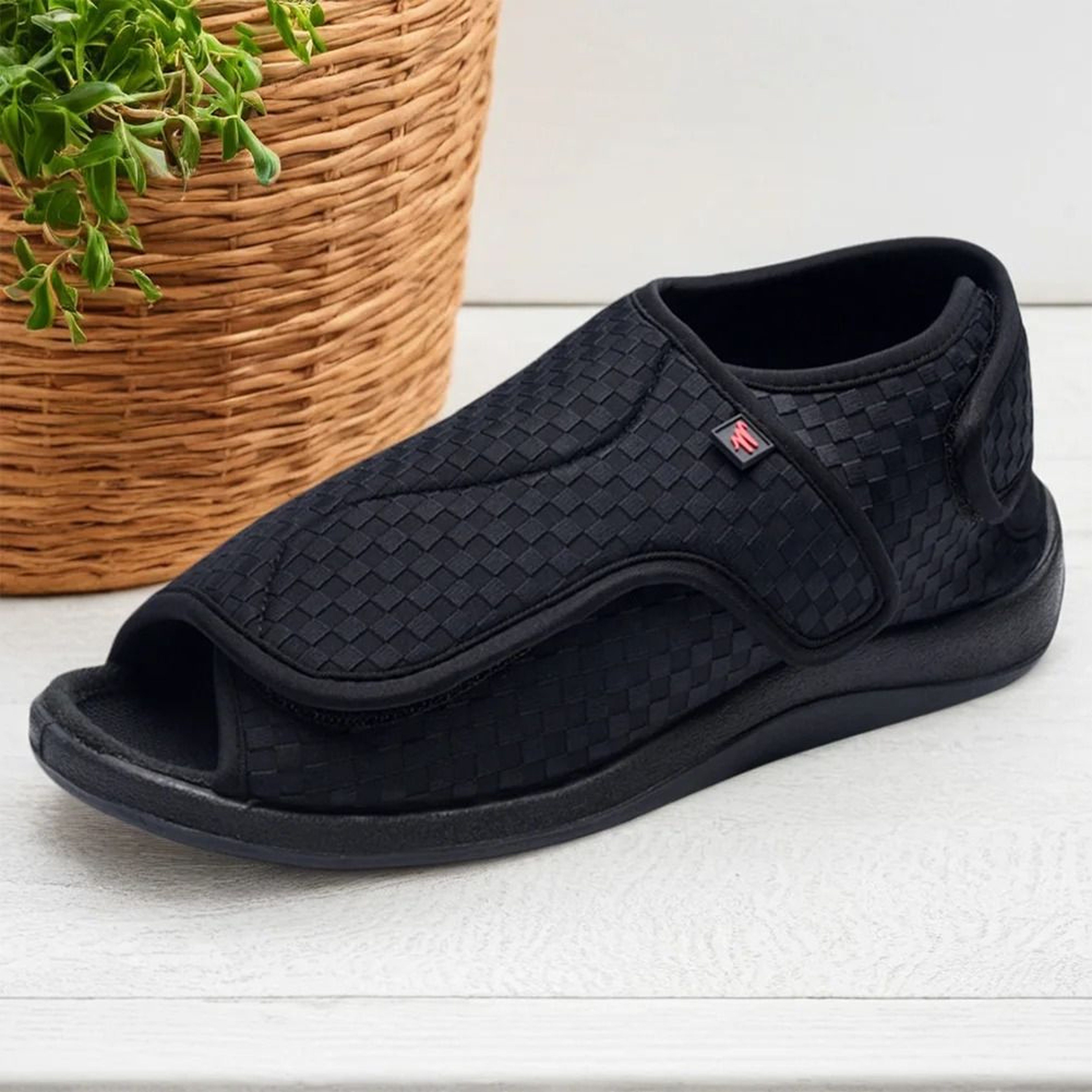 Extra Wide Adjustable Diabetic Slippers For Swollen Feet 4
