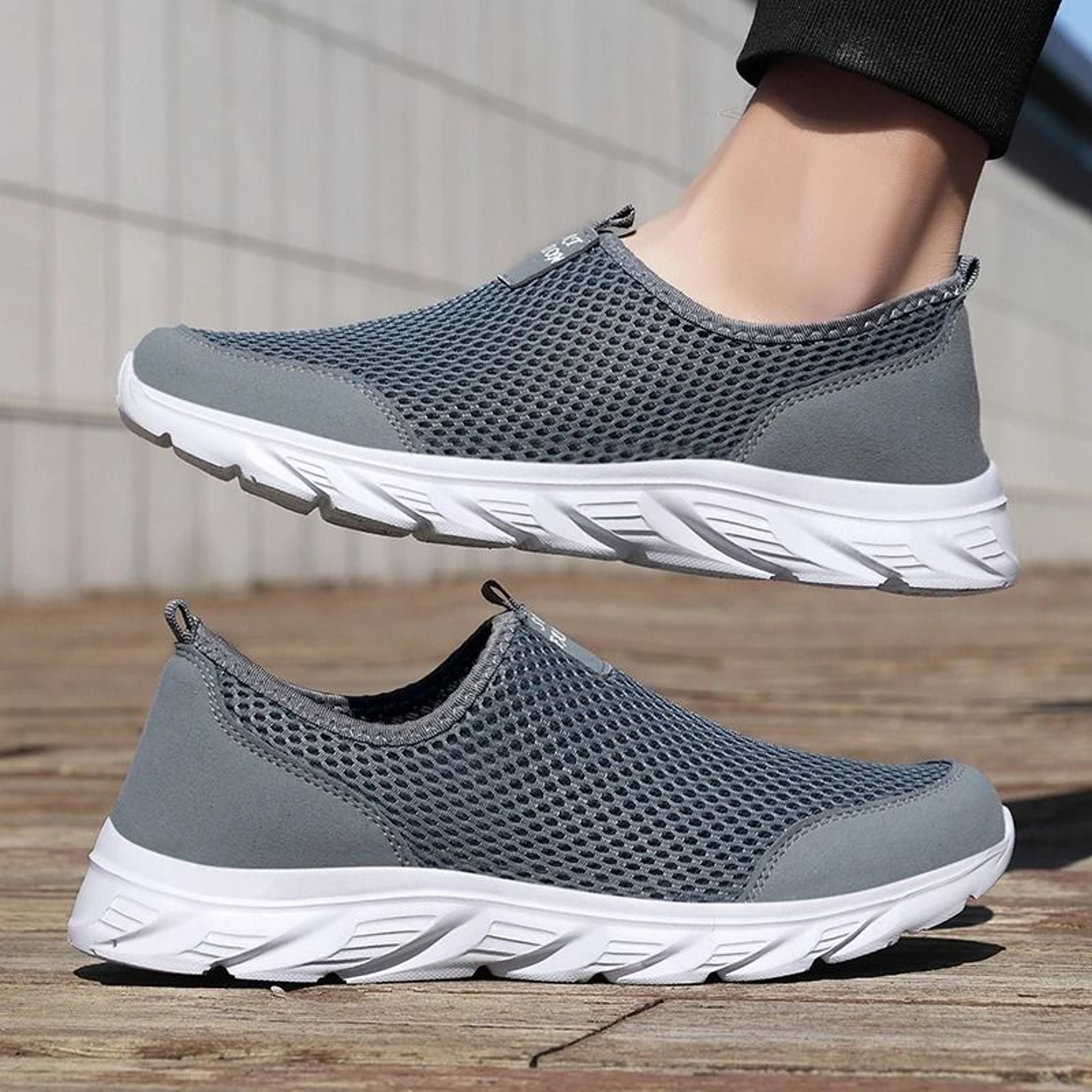 Mens Breathable Mesh Lightweight Slip On Loafers For Summer Walking 3