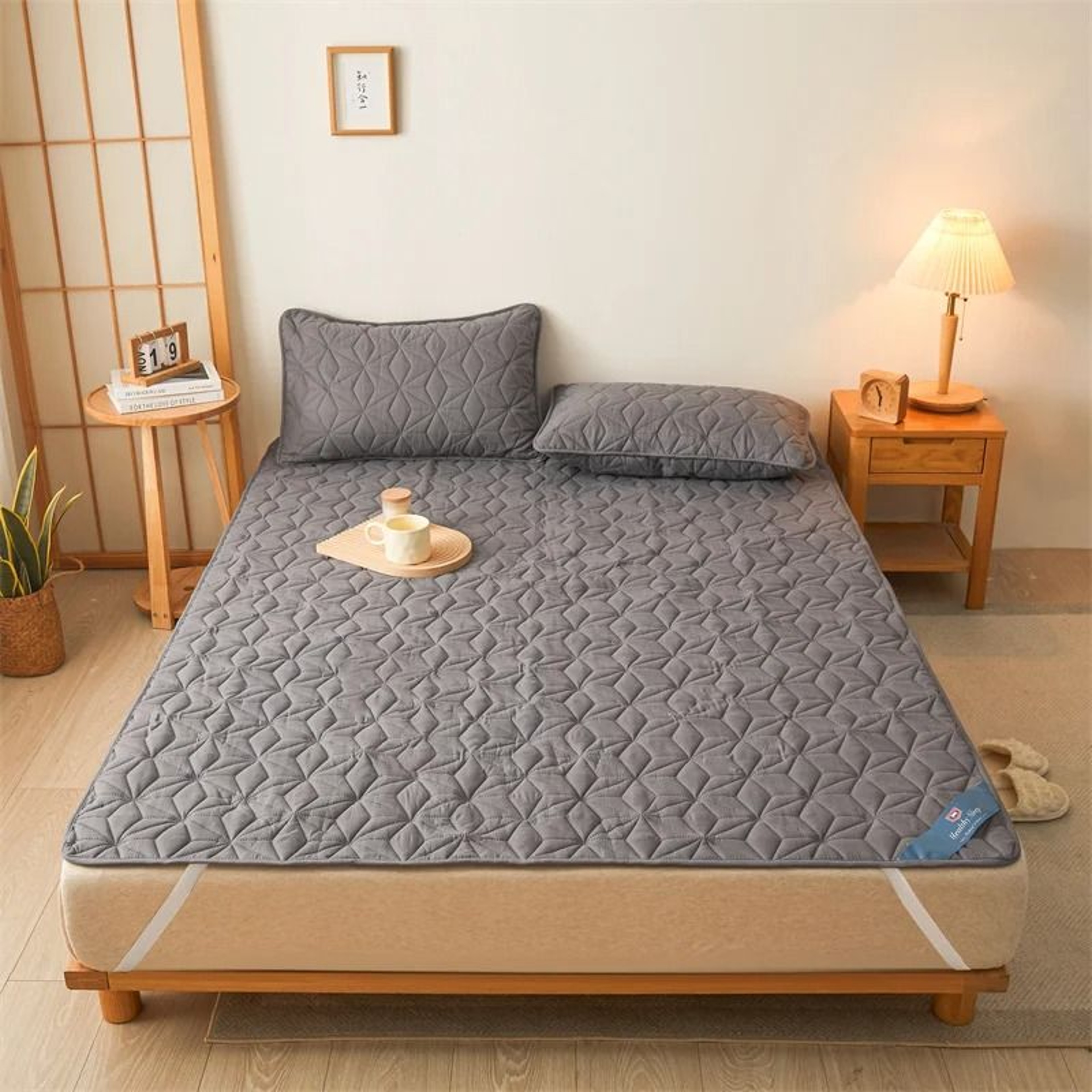 Waterproof Mattress Protector With Breathable Noiseless Cover And Elastic Corner Straps For Beds Up 7