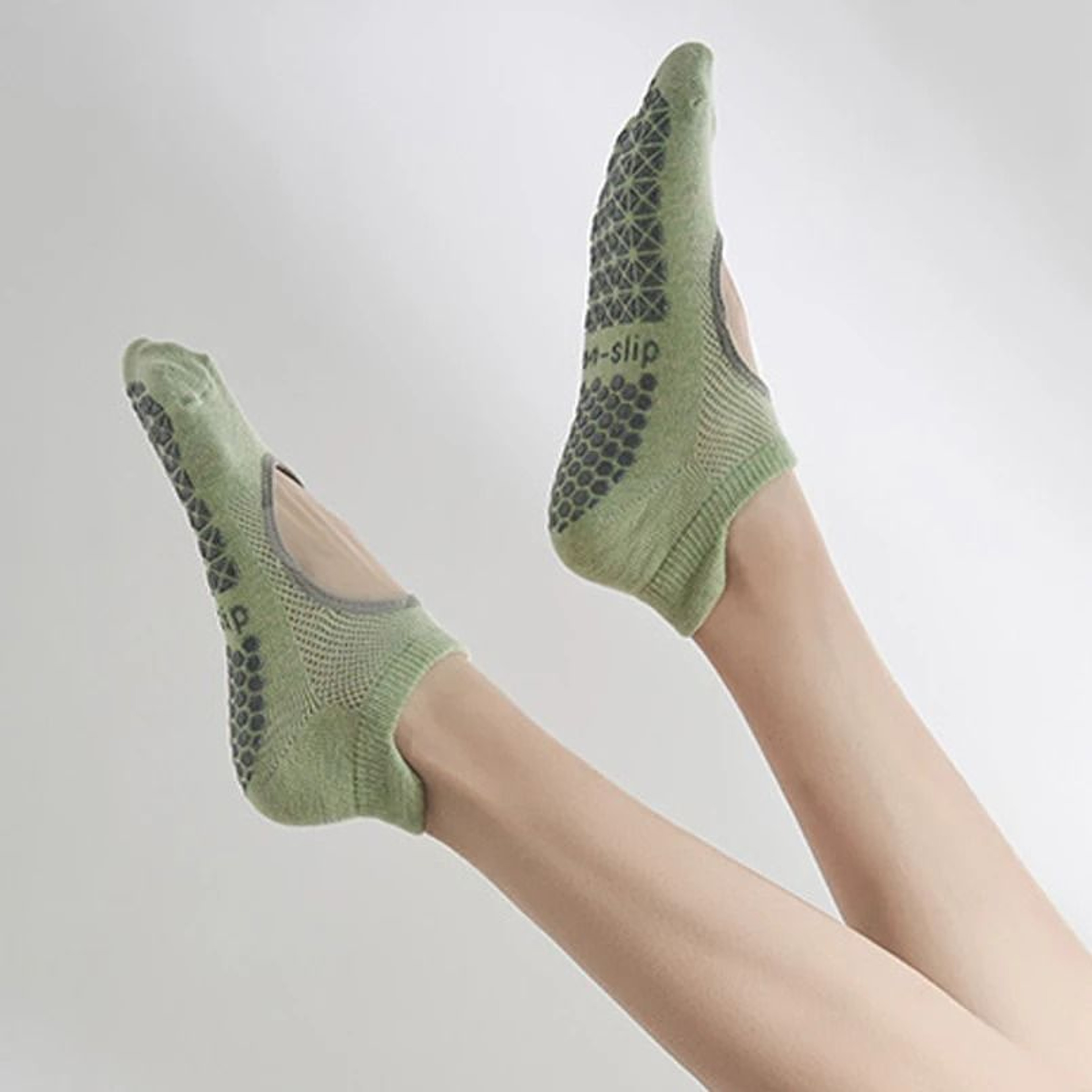 Women Hollow Out Pilates Socks With Silicone AntiSlip Grip For Yoga And Fitness 9
