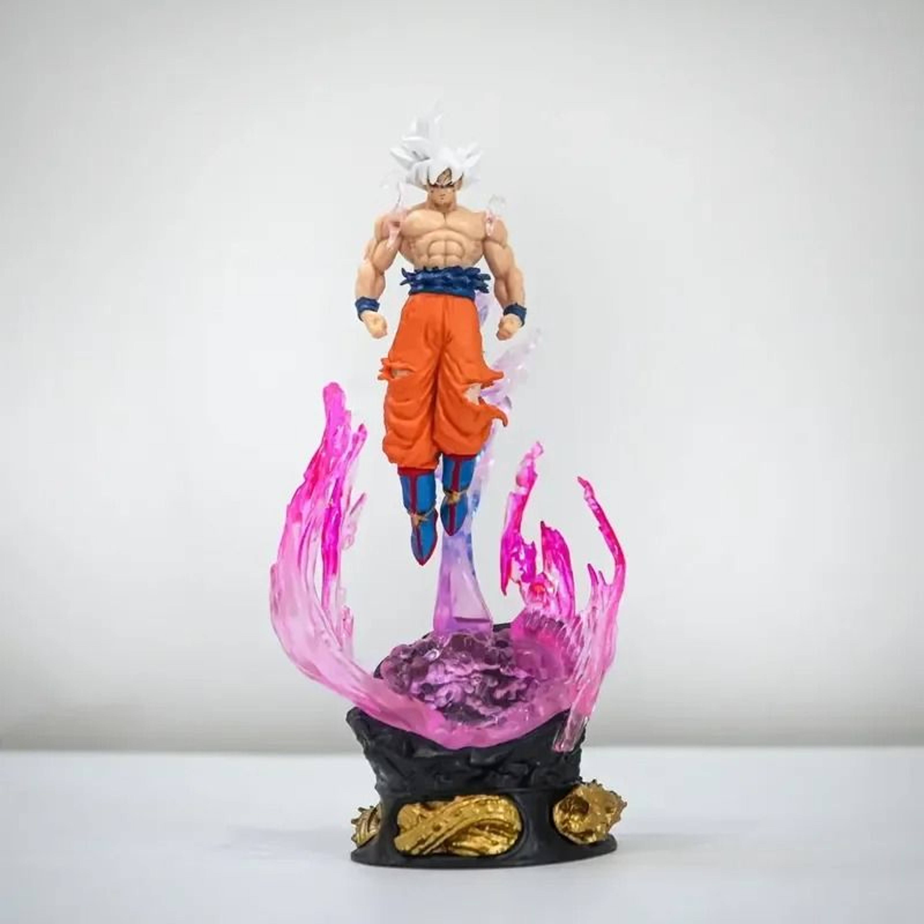 Dragon Ball Goku Action Figure Ultra Instinct LED Light PVC Statue Collectible Model 3