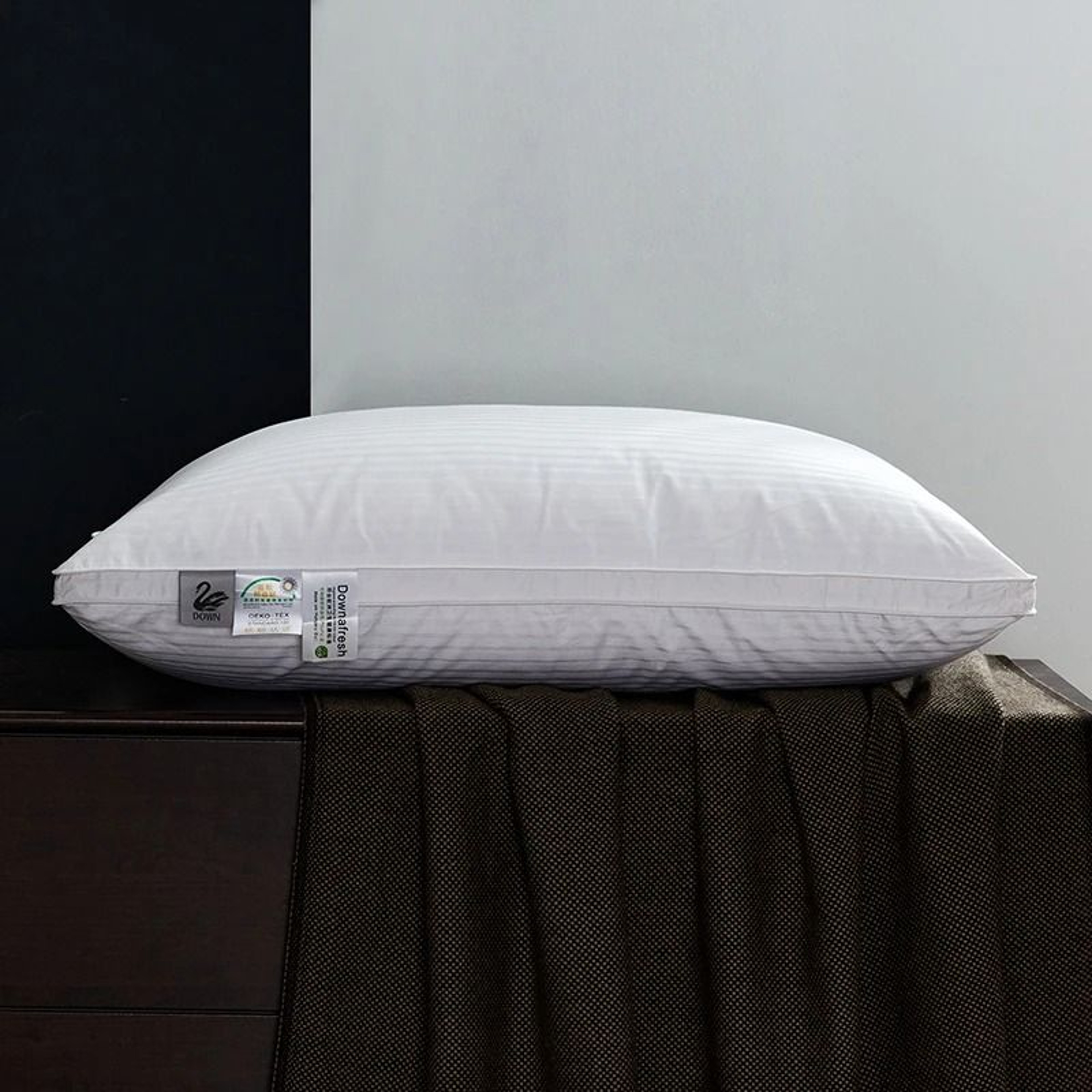 100 Percent Goose Down Pillow With Cotton Cover Soft Neck Support 6