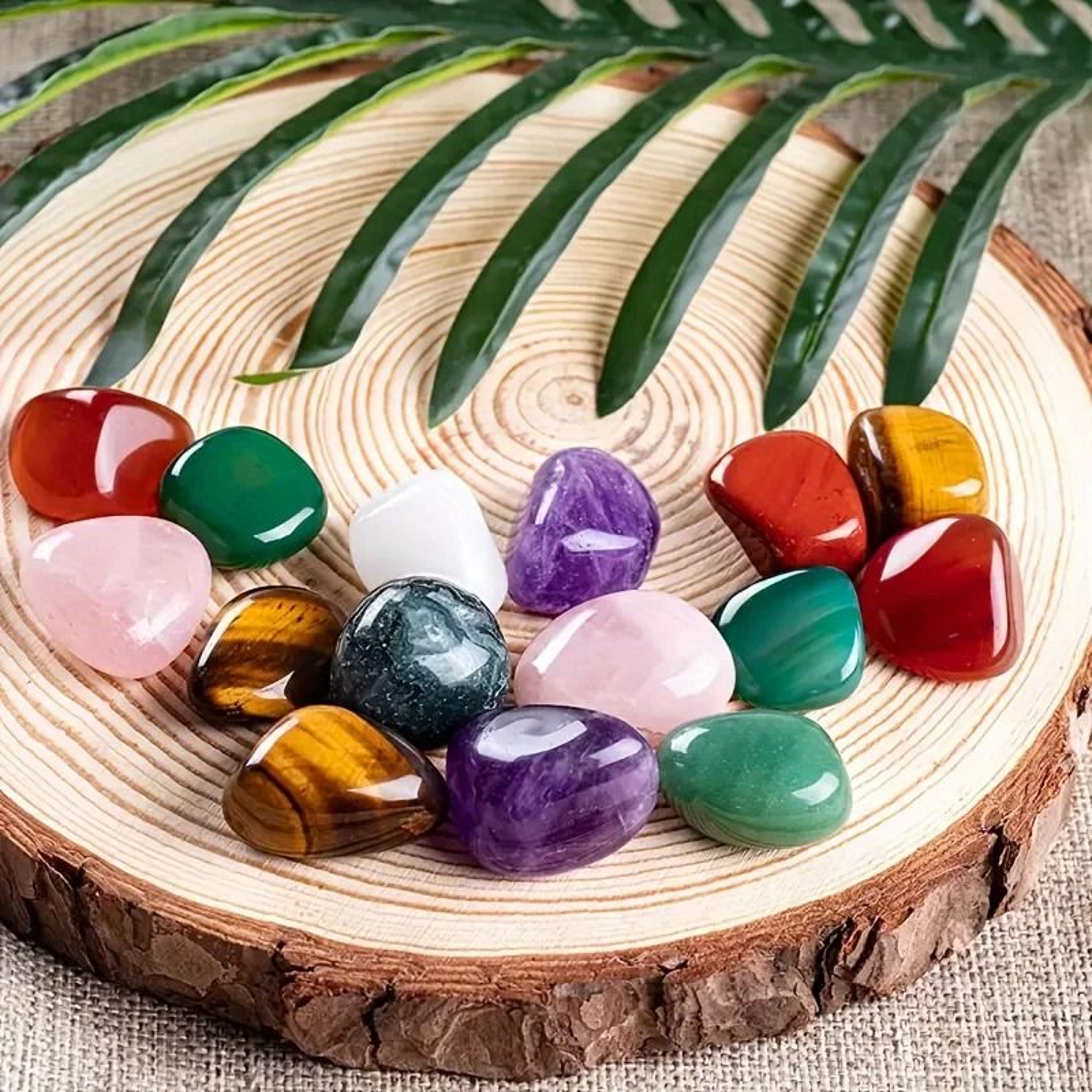 Natural Mixed Color Polished Stones And Crystals For Home And Garden Decoration 5