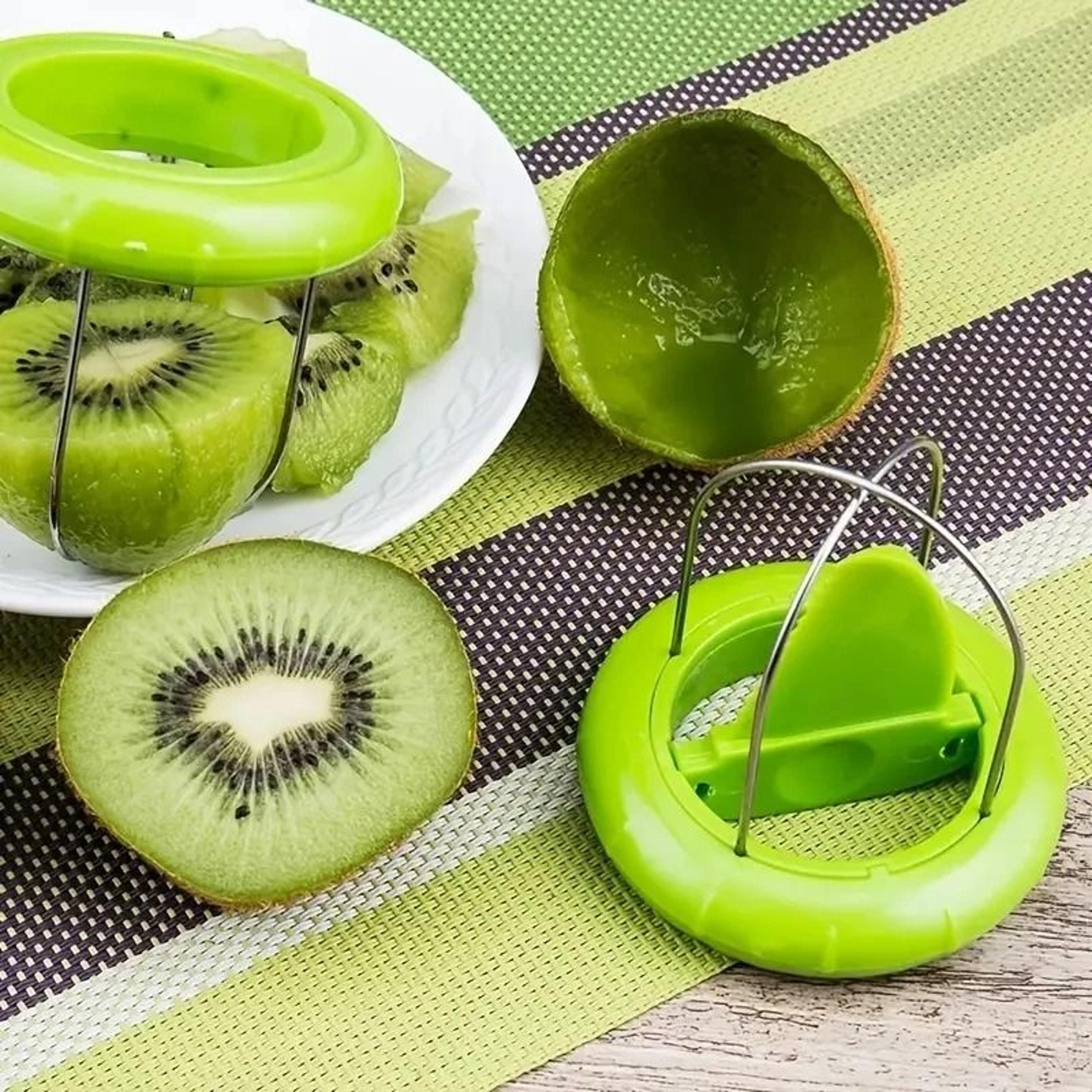 Kiwi Cutter Peeler Slicer Kitchen Detachable Stainless Steel Fruit Tool 2