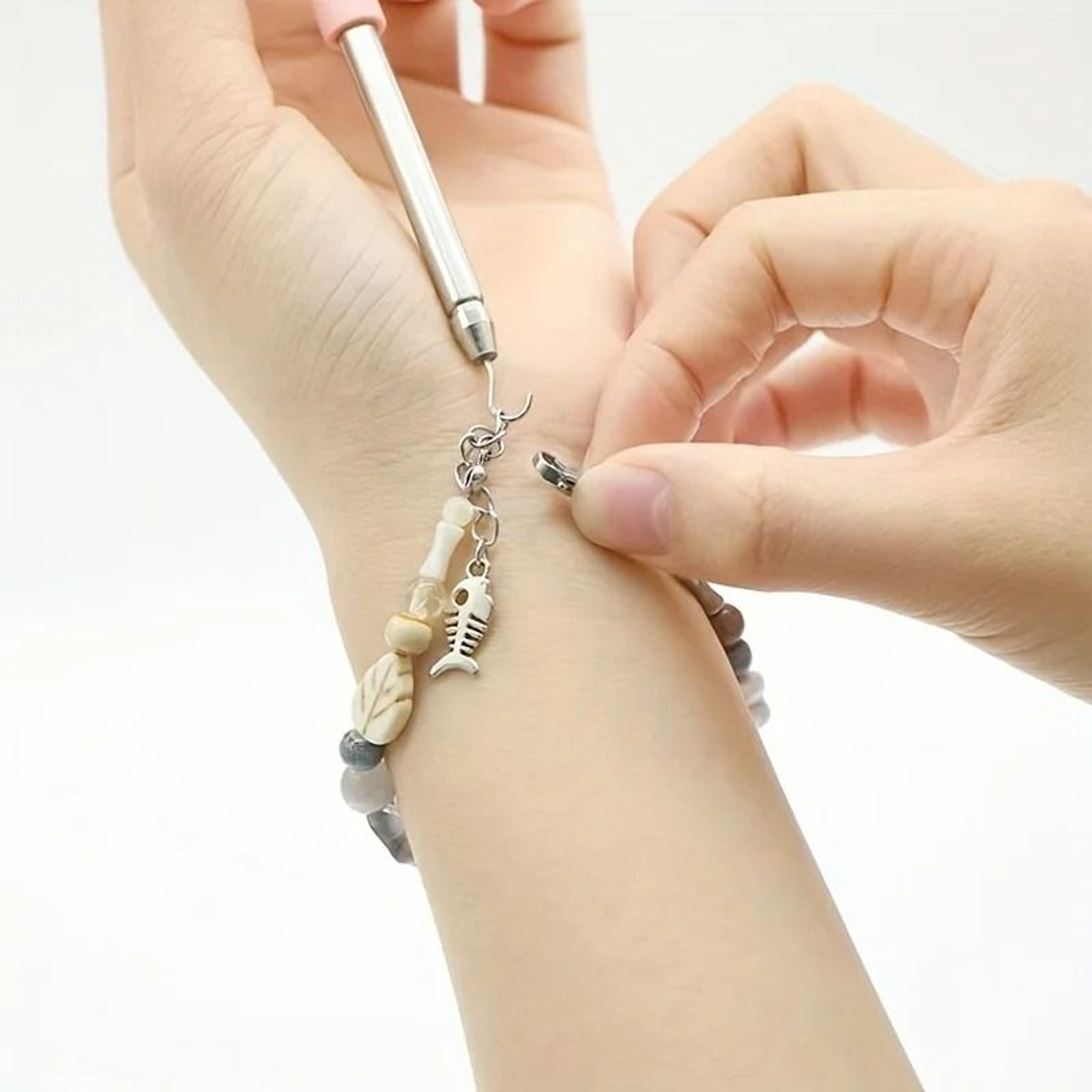 Bracelet Helper Tool Fastening Aid Jewelry Tool For Clasps Zippers Ties 3