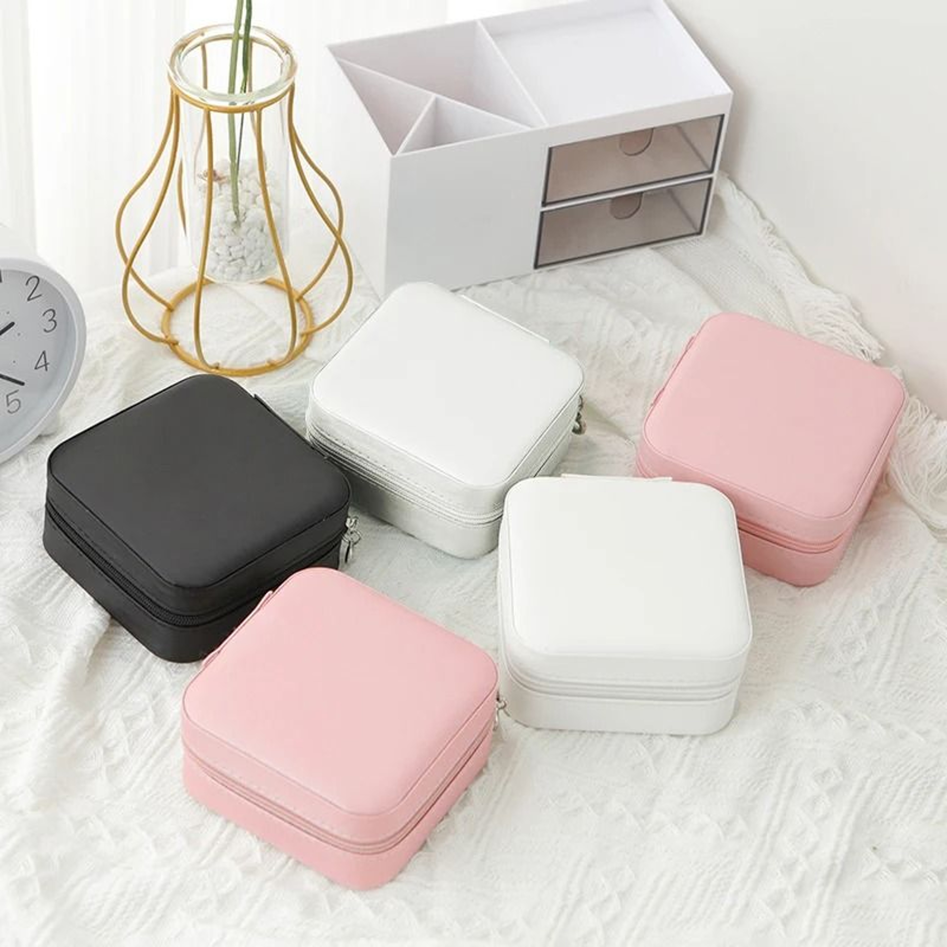 Single Layer Travel Jewelry Box Women Leather Storage Box Classic Black White Pink 1
