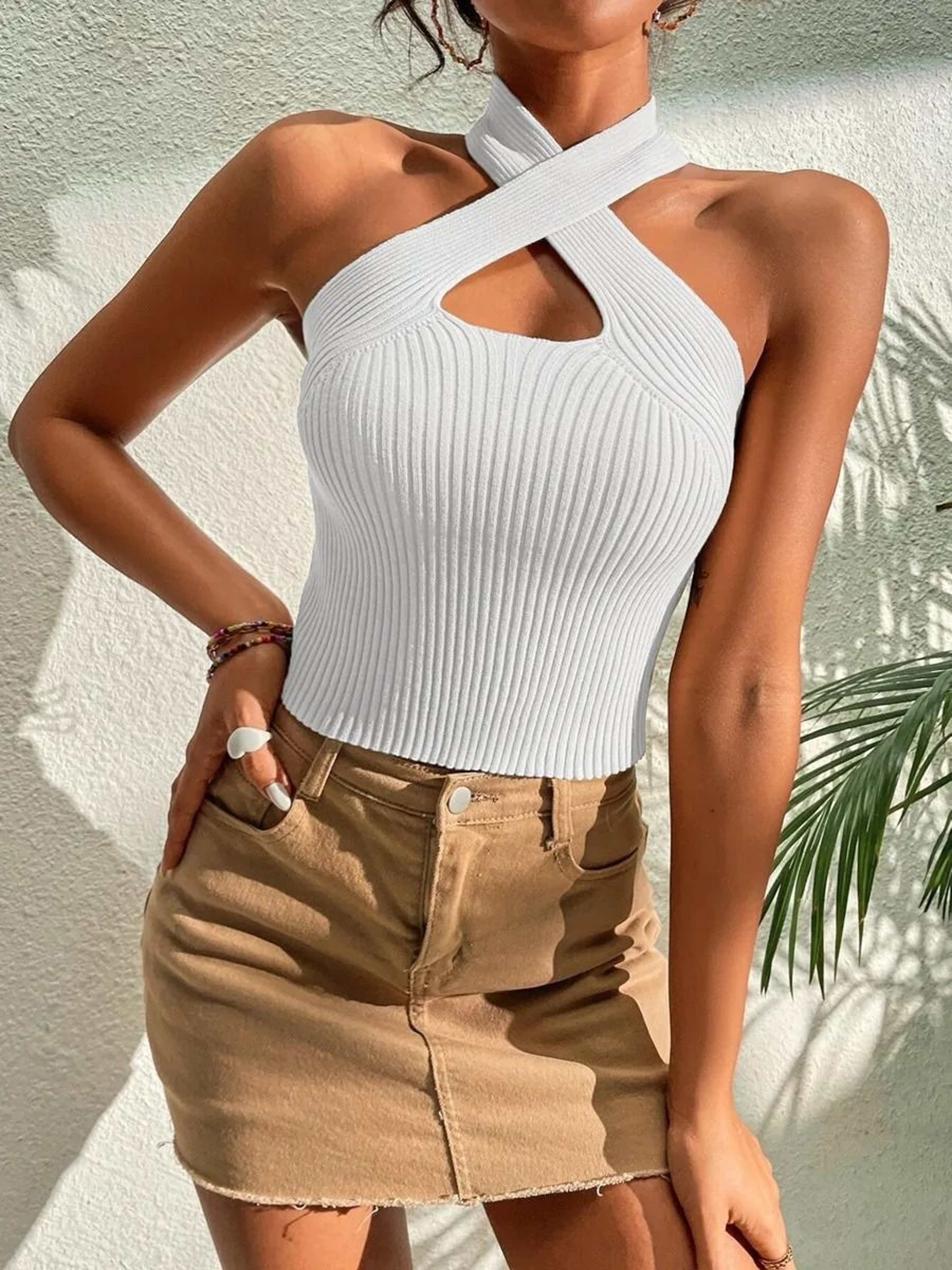 Women Ribbed Knit Criss Cross Halter Crop Top 2