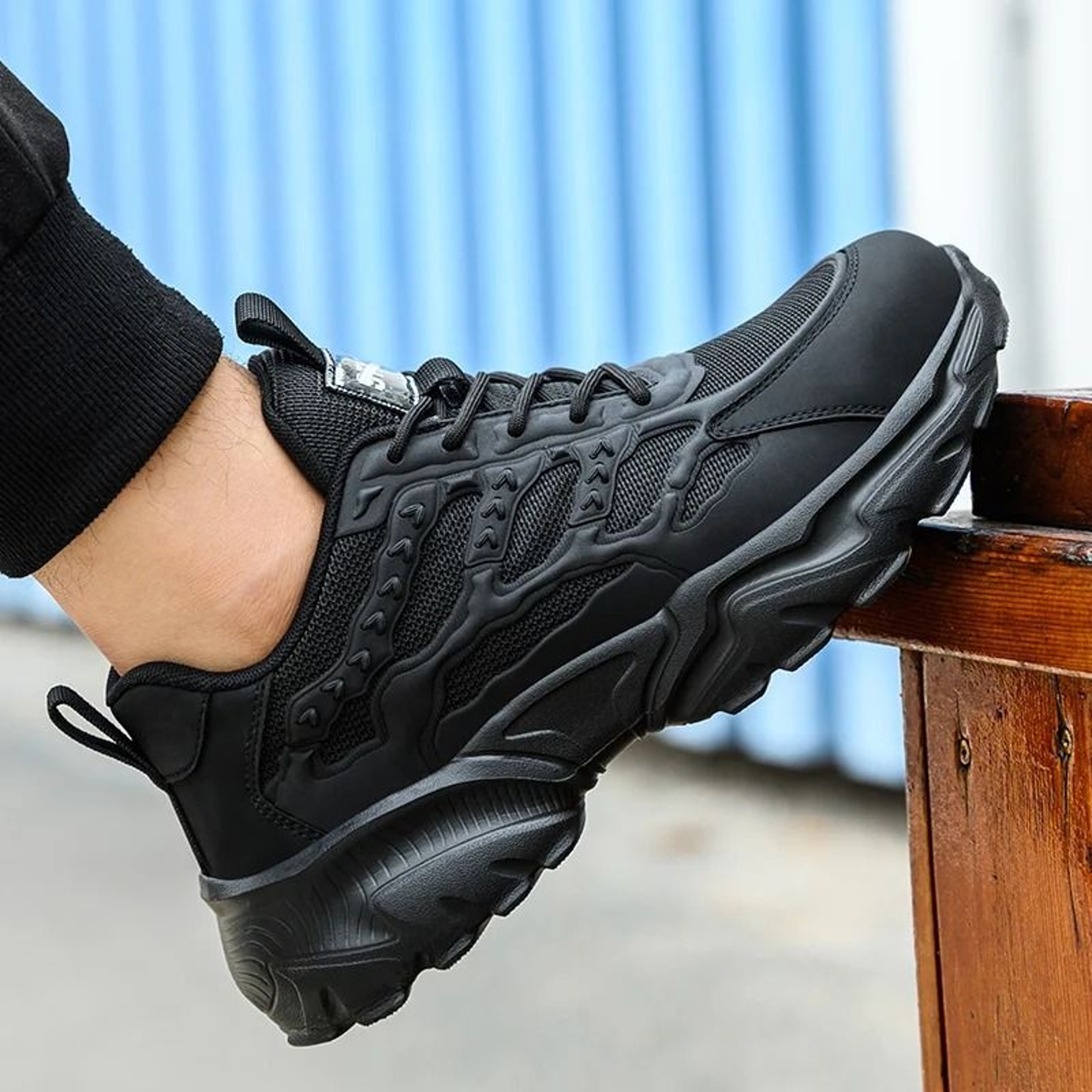 Men Lightweight Protective Work Safety Sneakers Breathable Anti Puncture 4