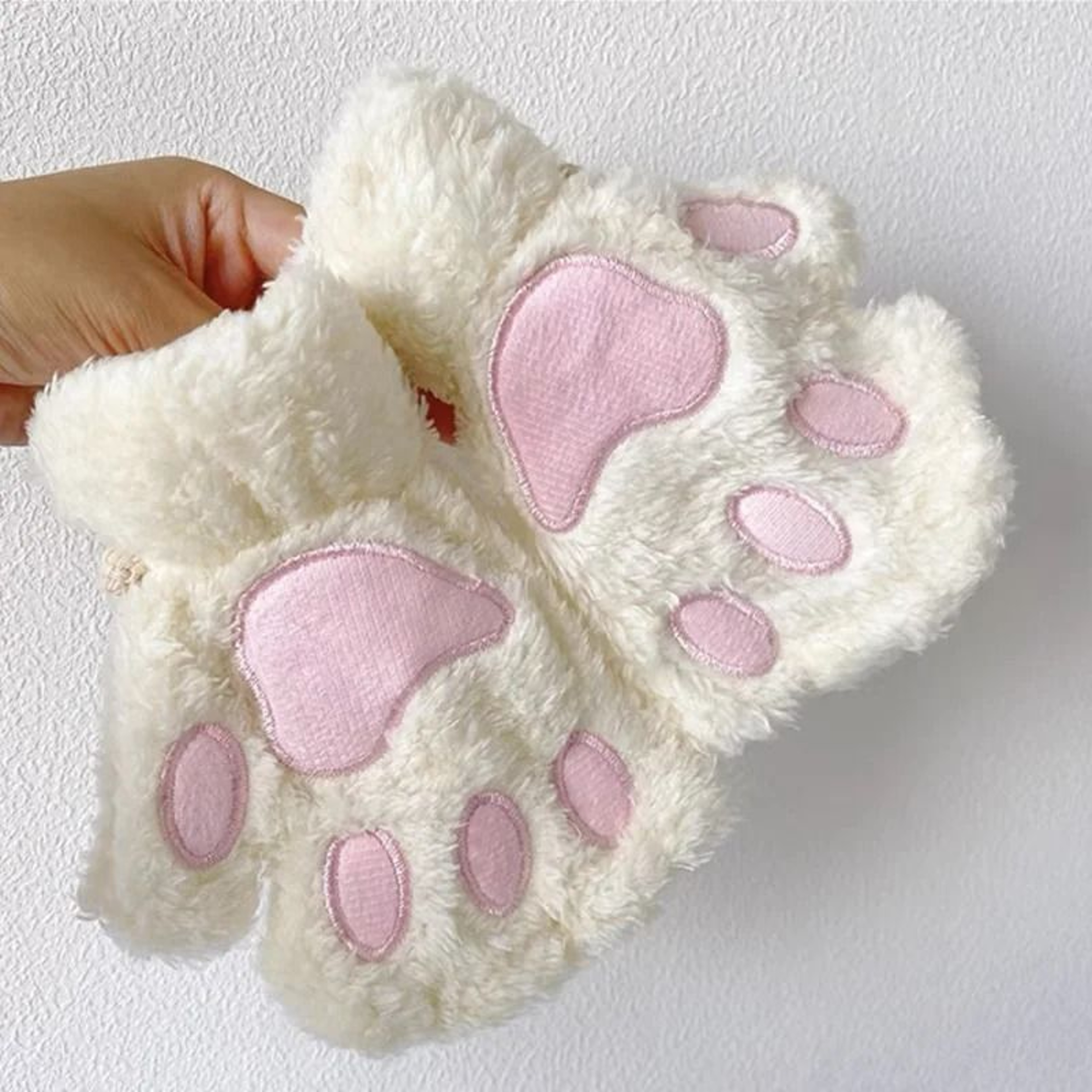 Plush Cat Paw Fingerless Gloves For Women 1