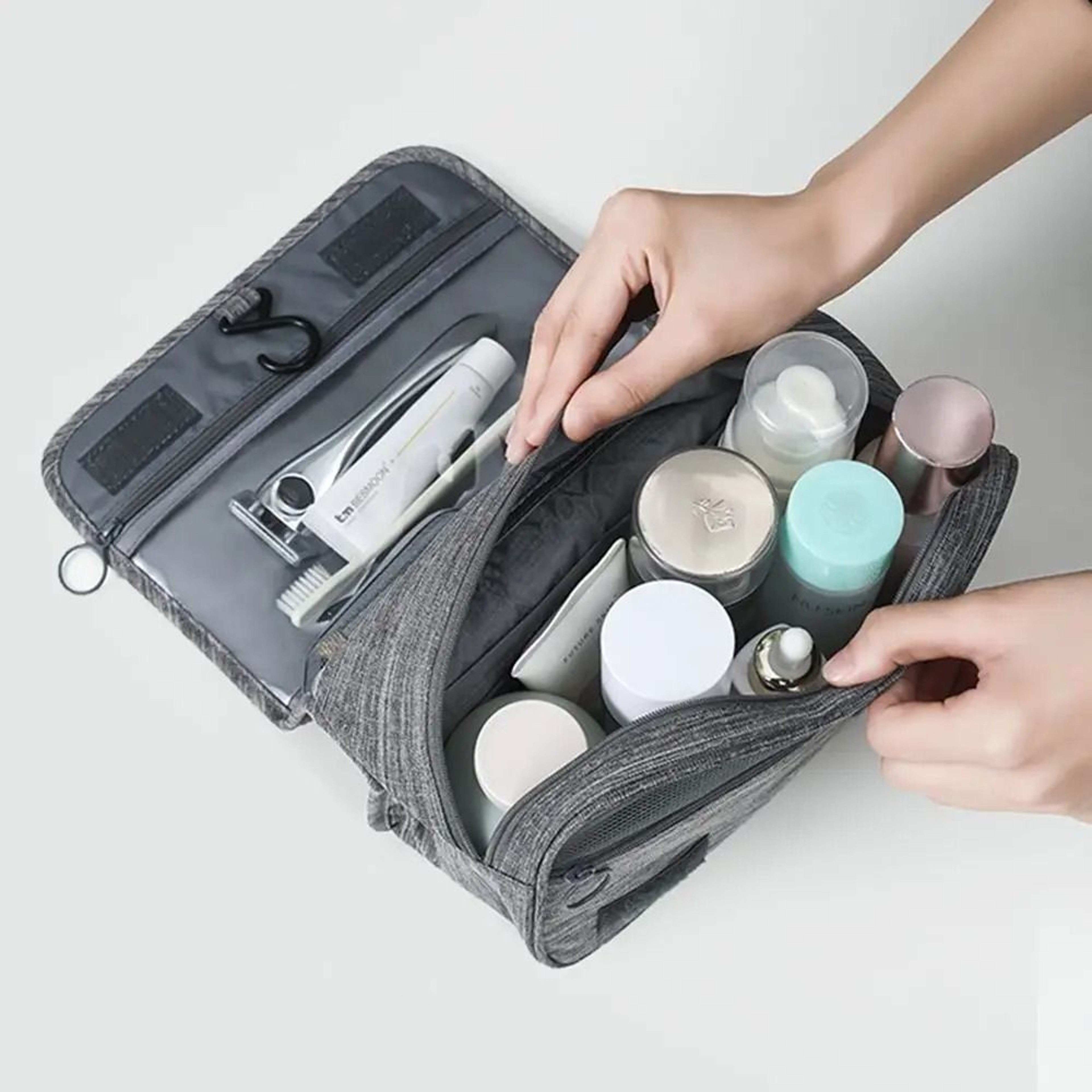 Foldable Hanging Toiletry Bag Organizer With Dry And Wet Separation For Travel And Bathroom 4