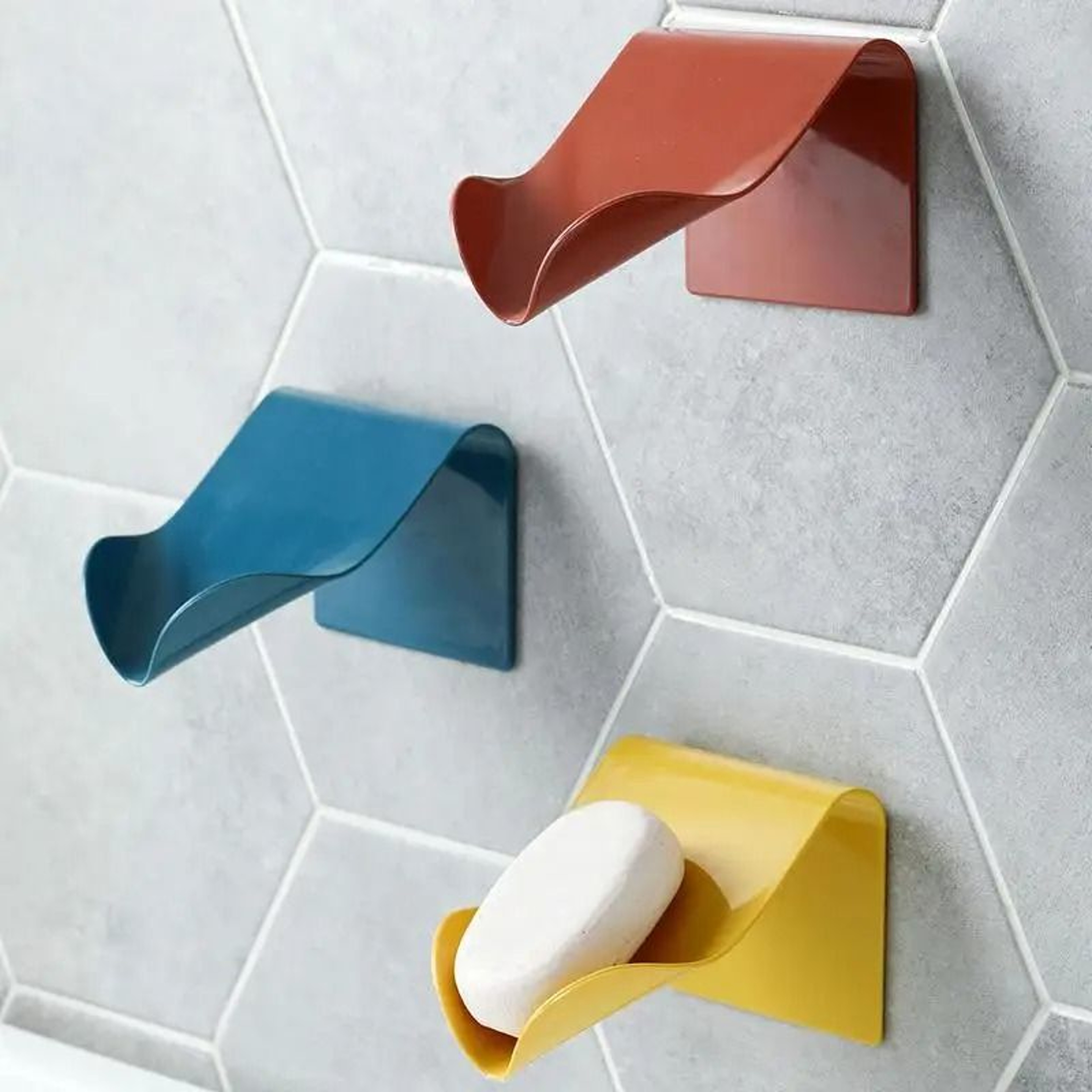 Wall Mounted Plastic Self Adhesive Bathroom Soap Holder With Drain 1