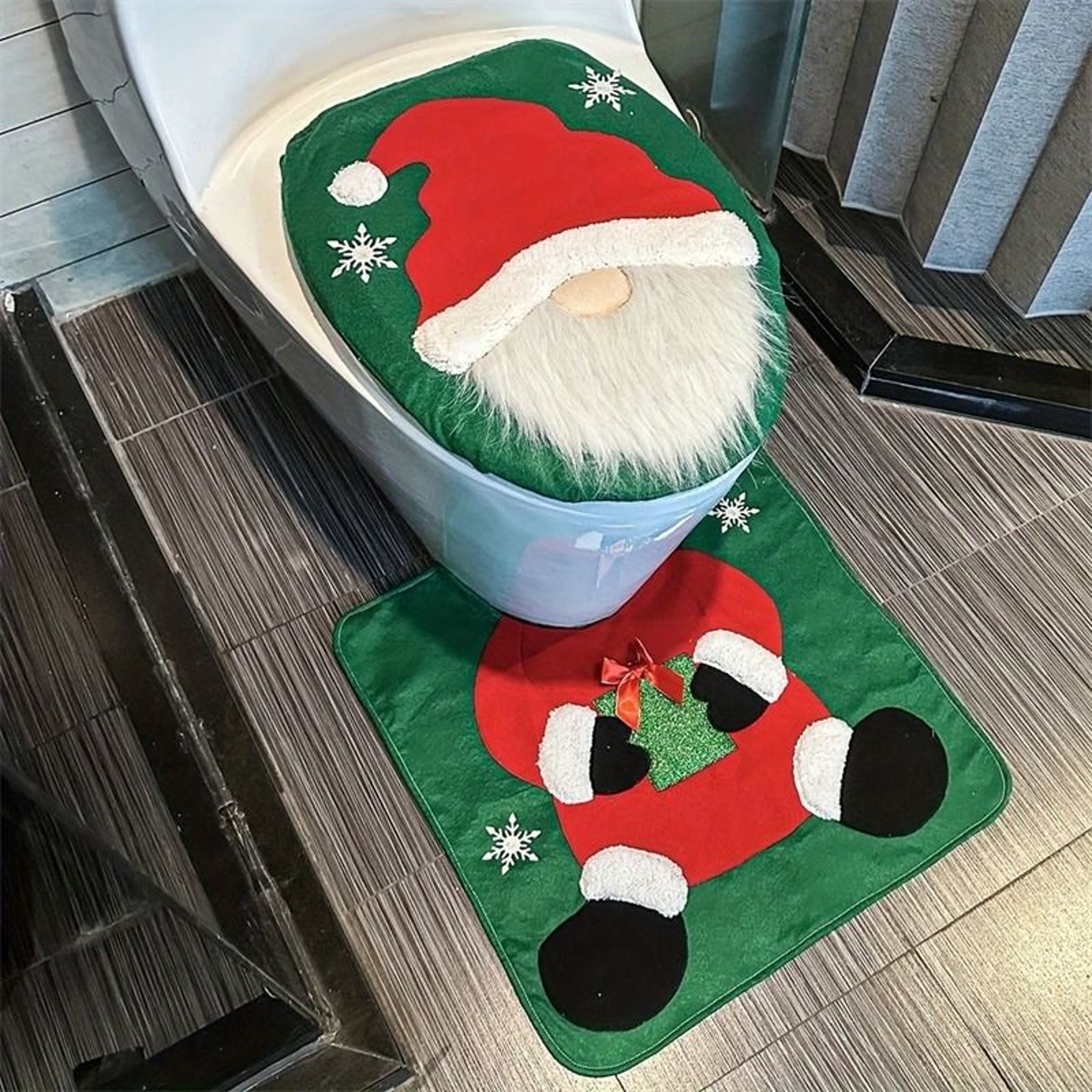 Santa Toilet Seat Cover And Rug Set For Christmas Bathroom Decor 0