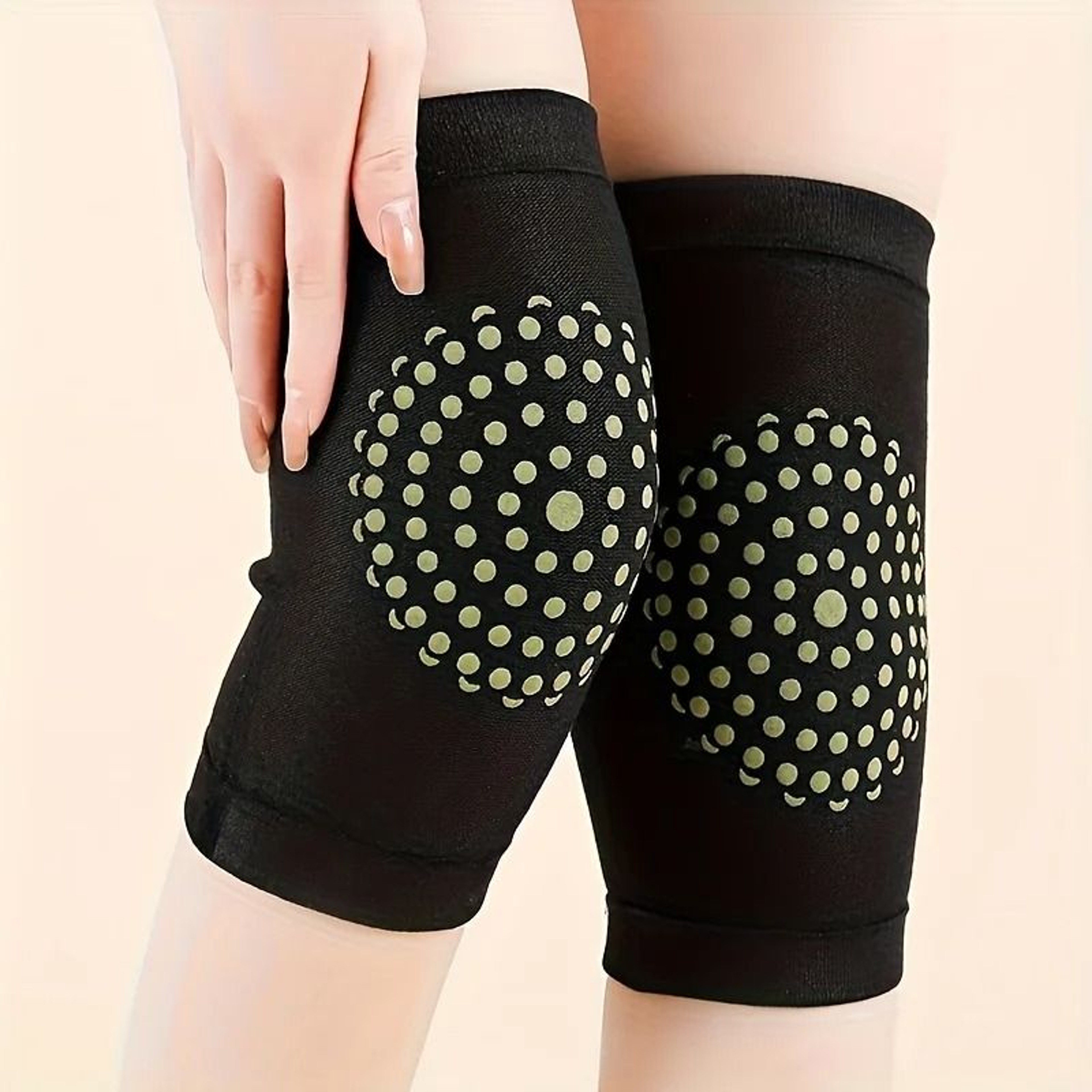 Soft Stretchable Wormwood Knee Pads For Winter Warmth 3