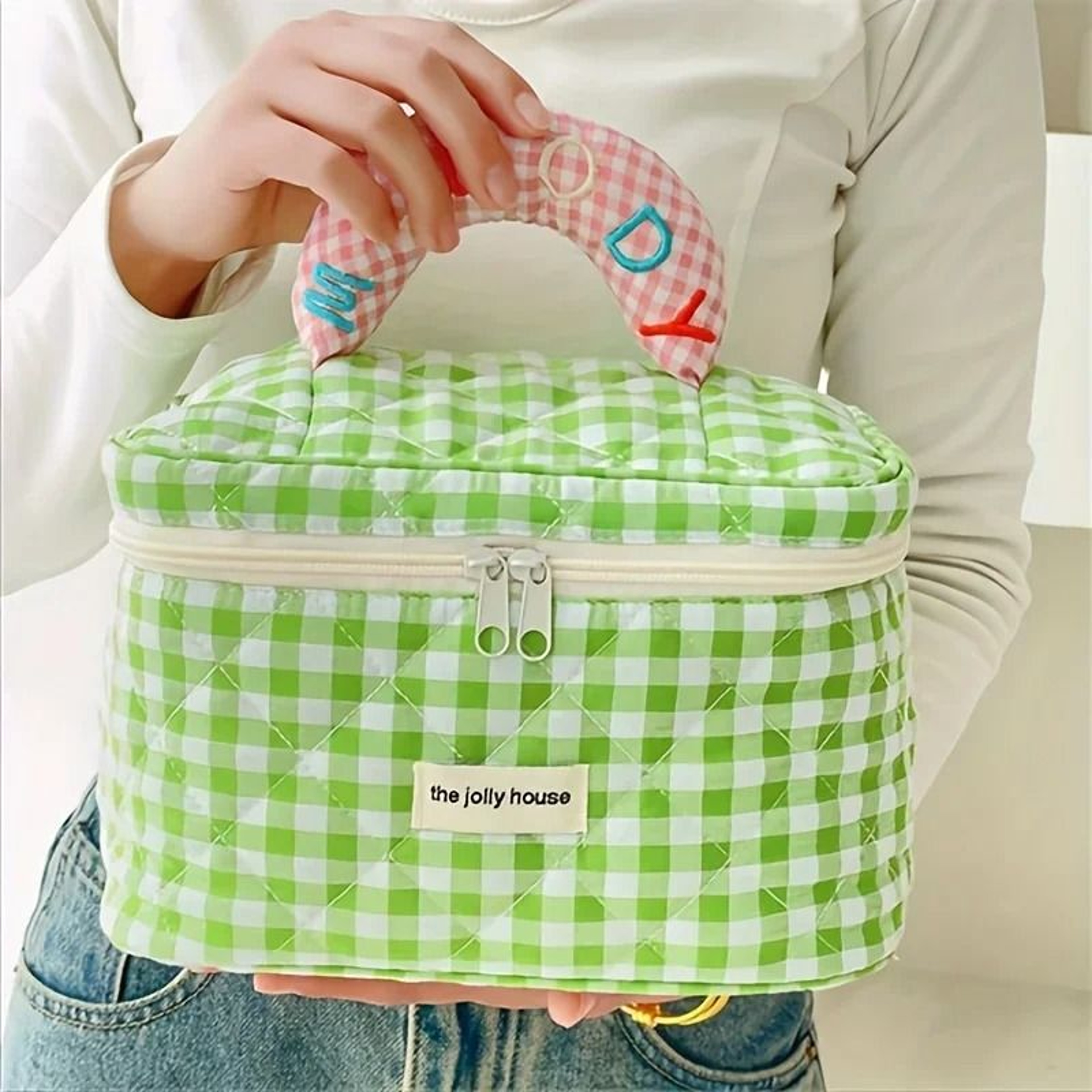 Cute Check Pattern Makeup Bucket Bag For Ladies Travel And Storage 4