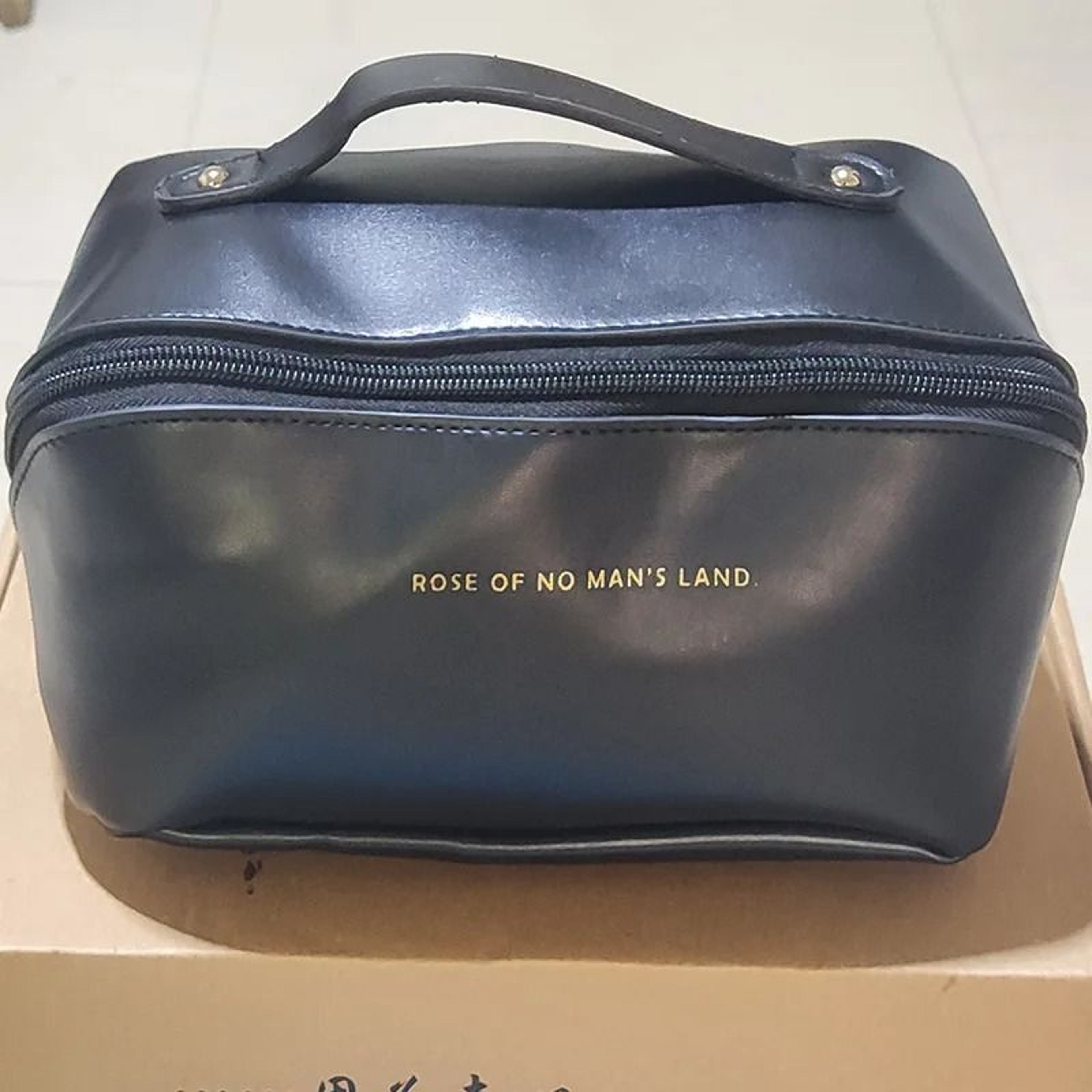 Large Capacity Travel Cosmetic Bag For Women With Multi Compartment Storage 10