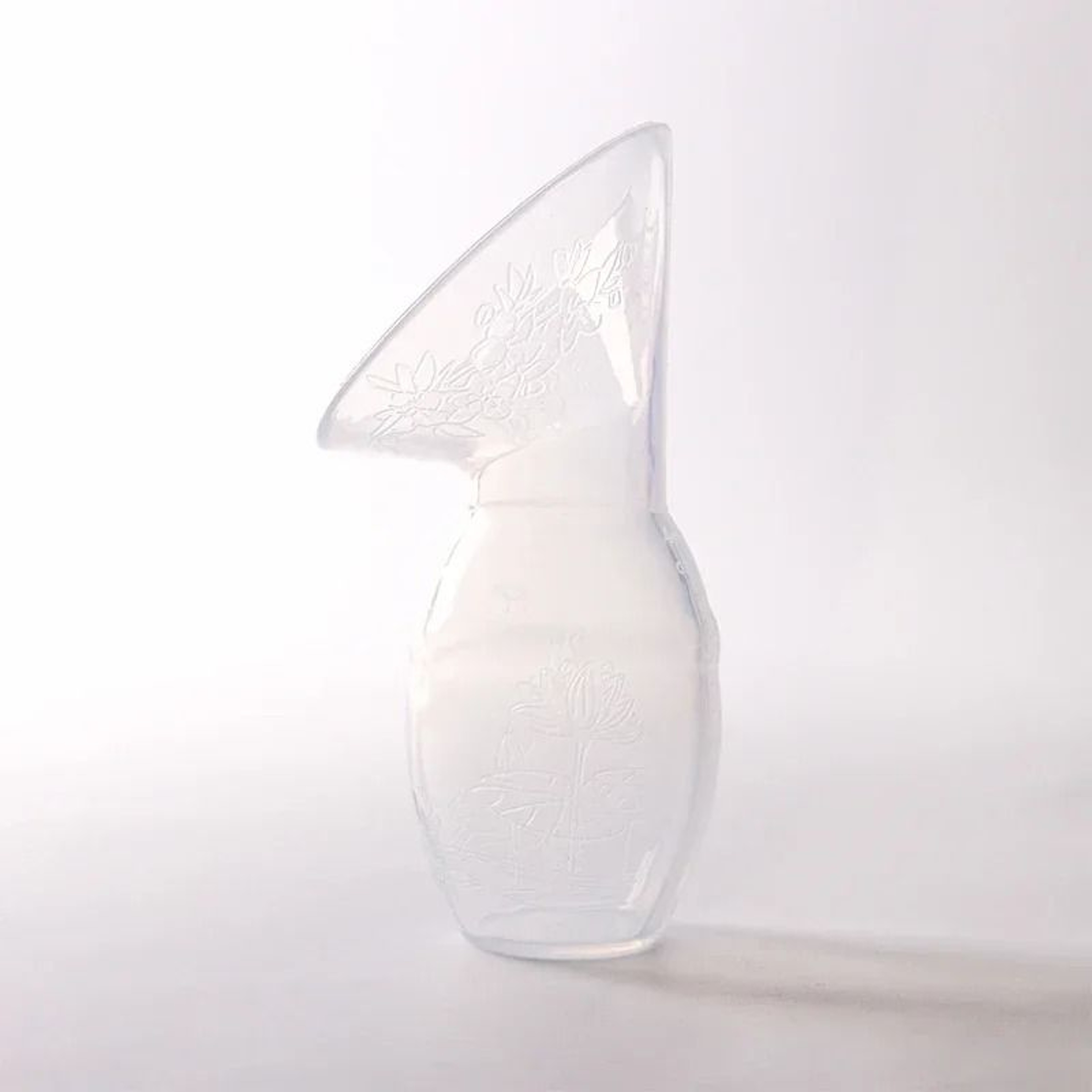Manual Silicone Breast Pump And Milk Collector For Nursing Mothers 3