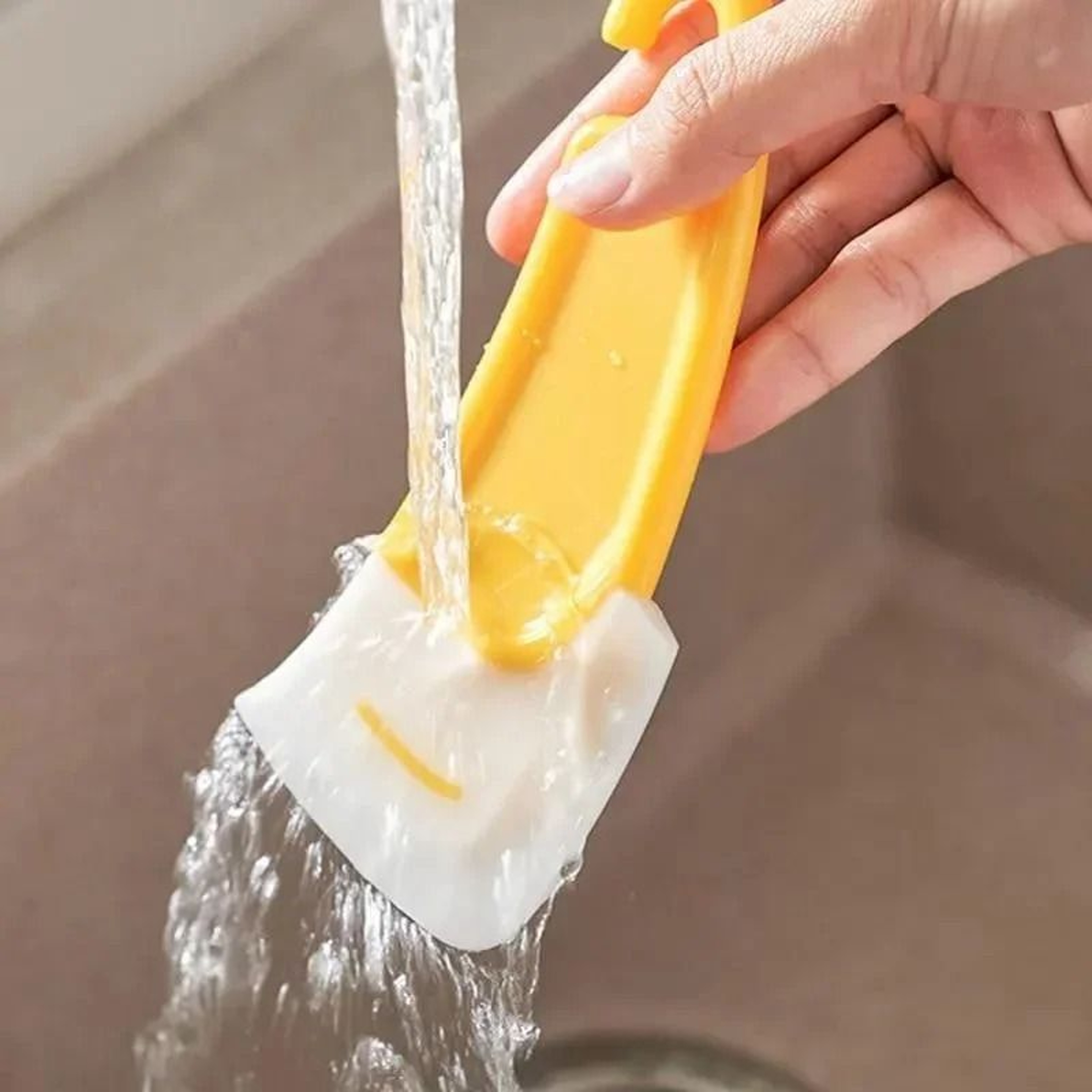 Soft Blade Kitchen Cleaning Spatula Scraper For Pots Pans And Dishes 3