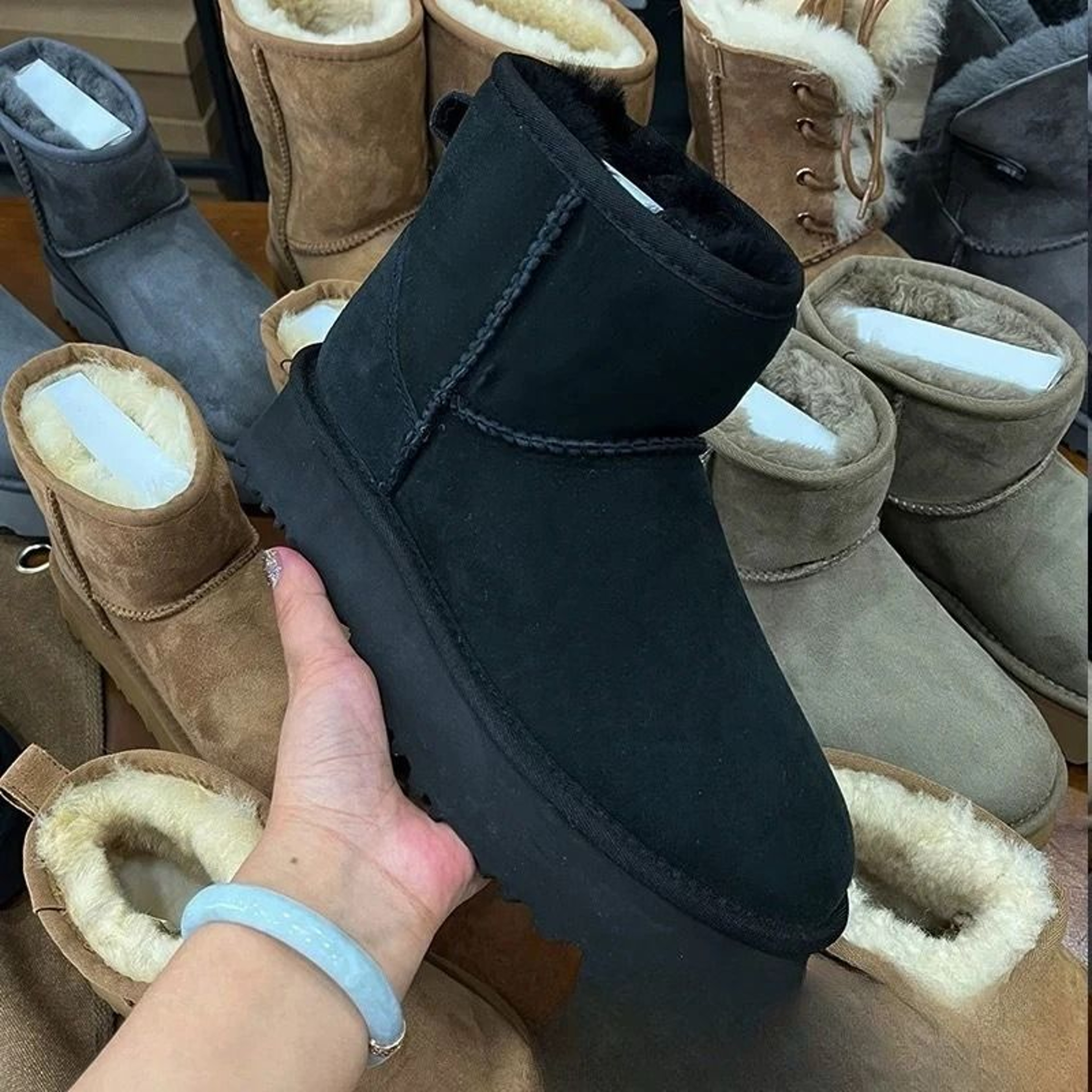 Winter Warm Snow Boots For Women And Men With Sheepskin Wool Lining And Non Slip Short Boot Design 14