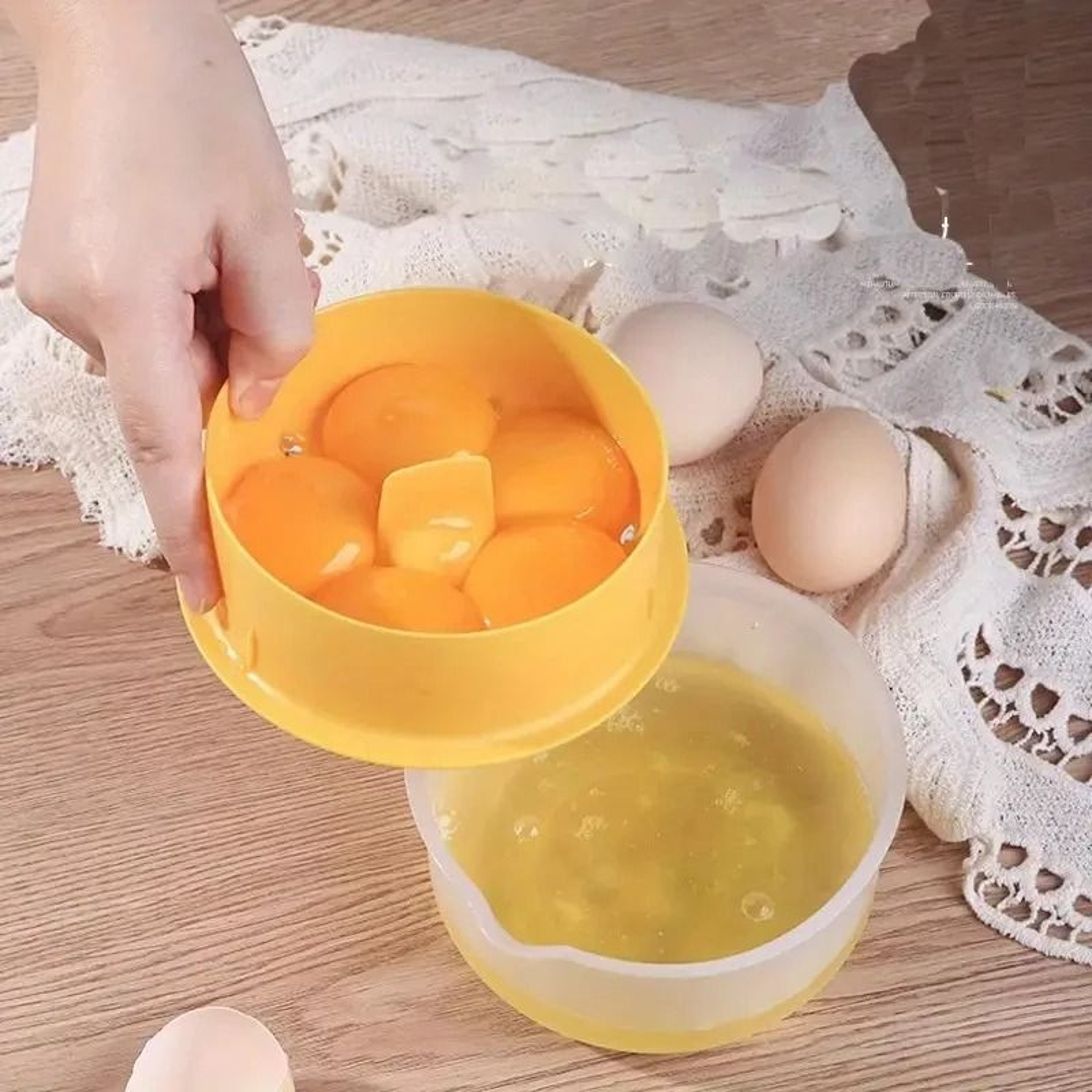 Egg Yolk Separator With Clear Bowl Large Capacity Kitchen Tool 4