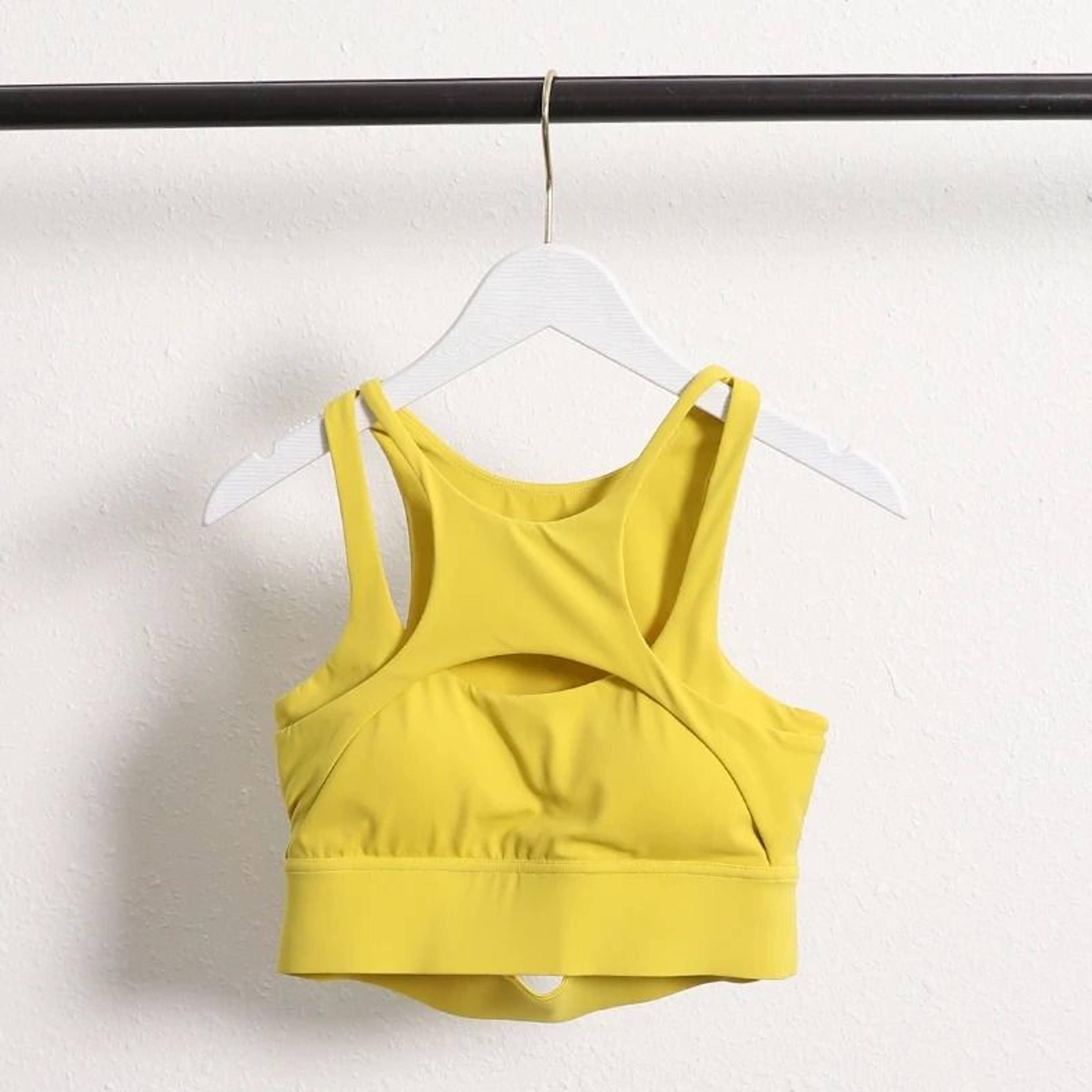 Women Compression Cross Strap Sports Bra With Removable Pads 5