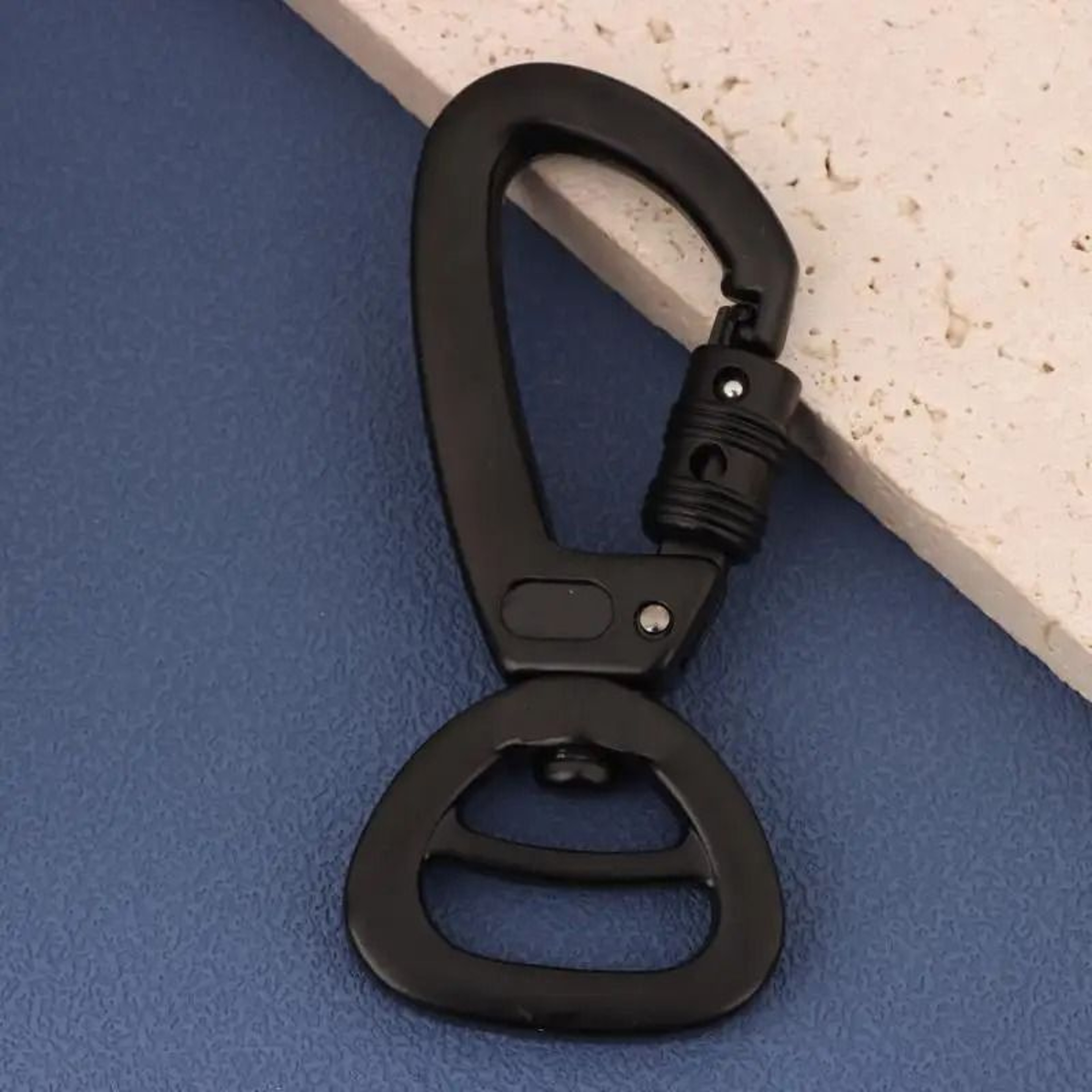 360 Degree Rotatable Carabiner Keychain Hook With Lock 13