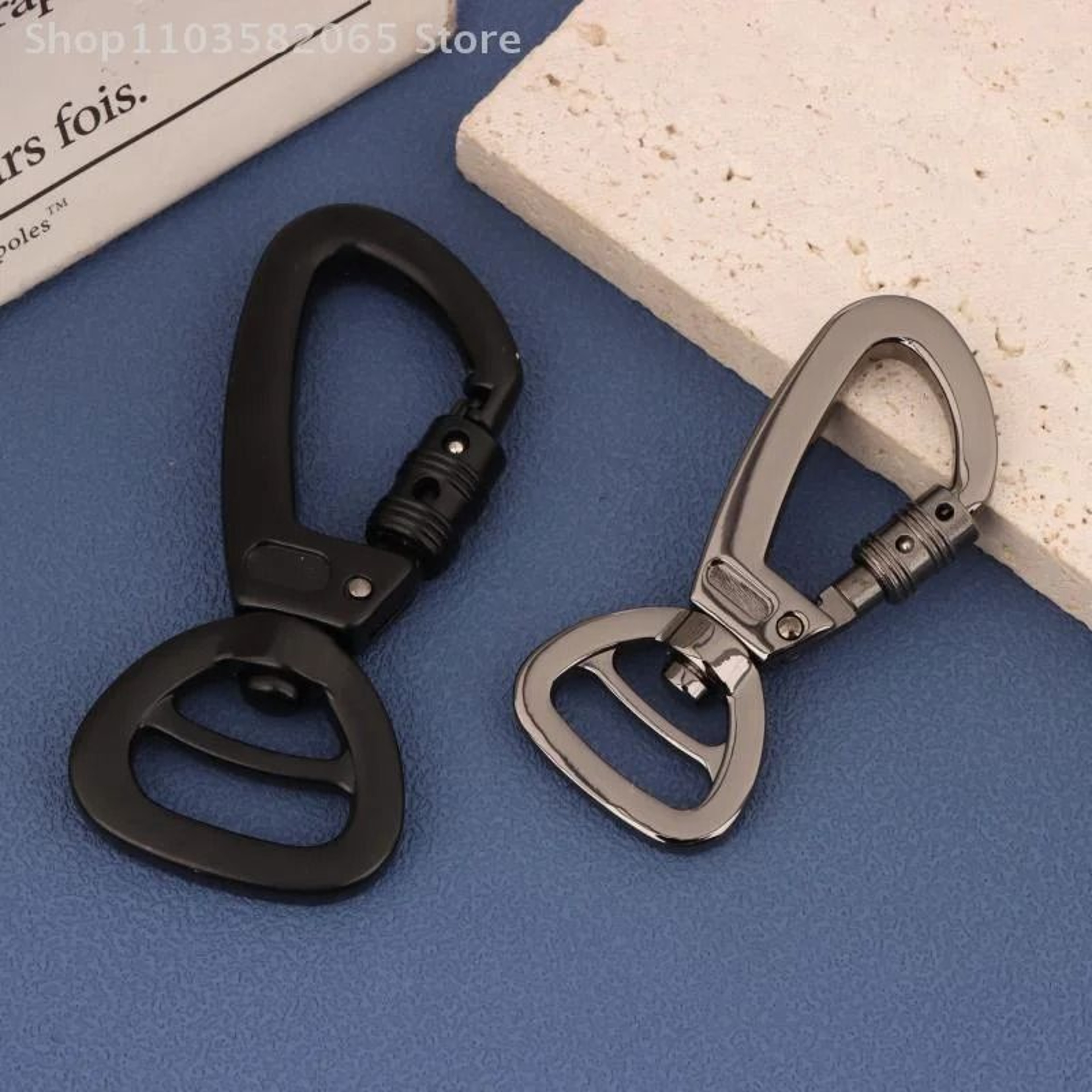360 Degree Rotatable Carabiner Keychain Hook With Lock 4