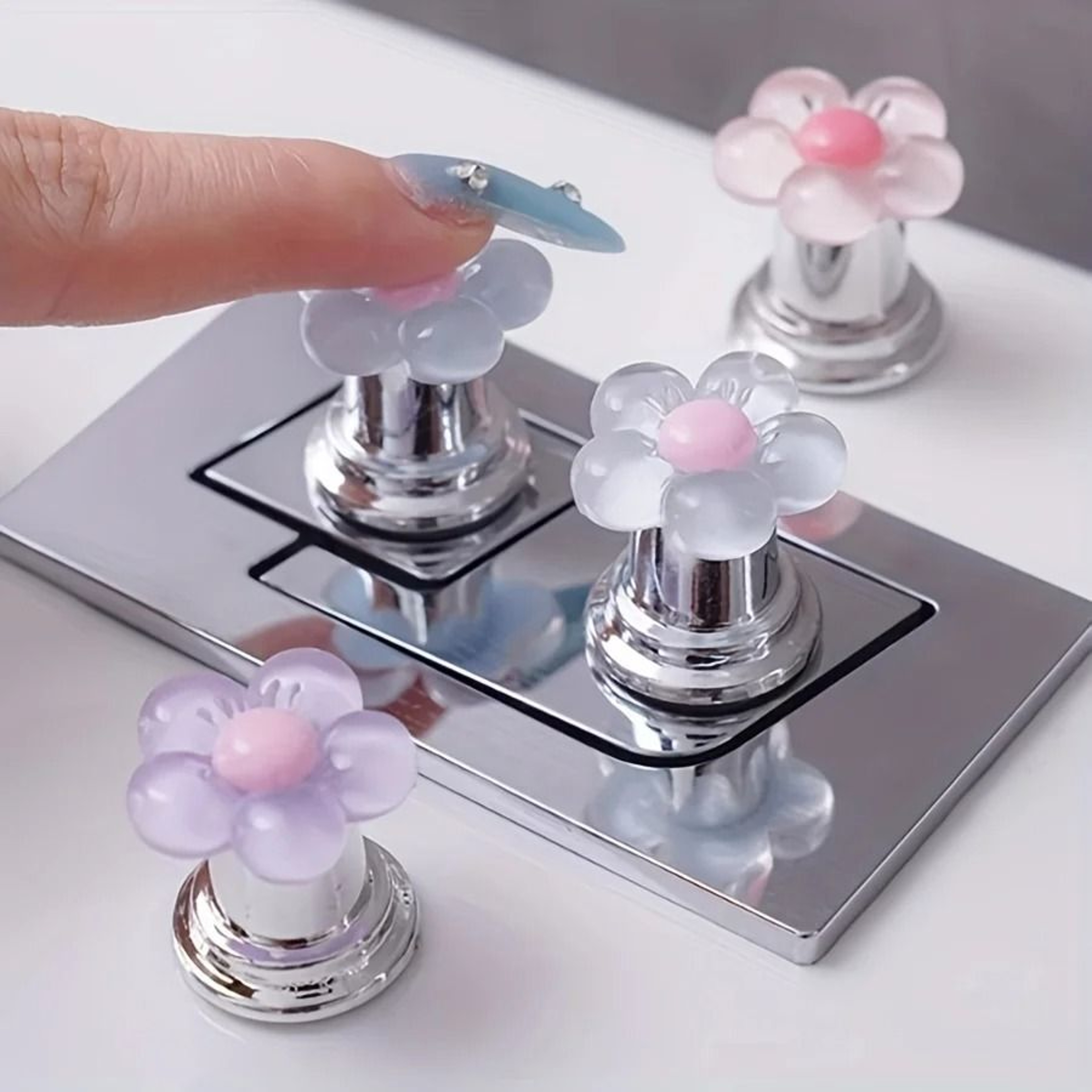 Fashionable Floral Toilet Flush Handle  Essential Bathroom Accessory With Long Nail Friendly Design 0
