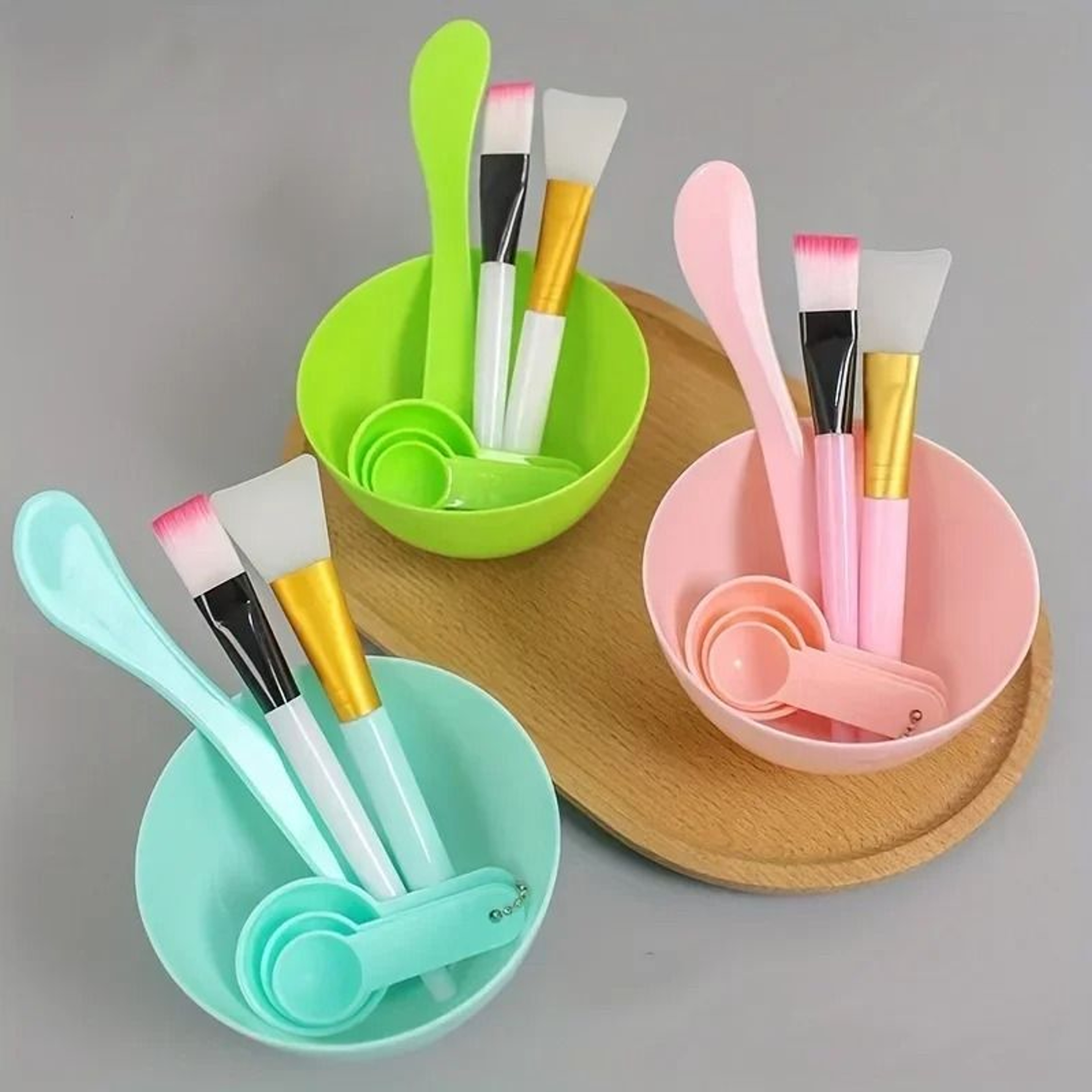 7 In 1 DIY Face Mask Mixing Bowl Set With Silicone Brushes And Spatula 0
