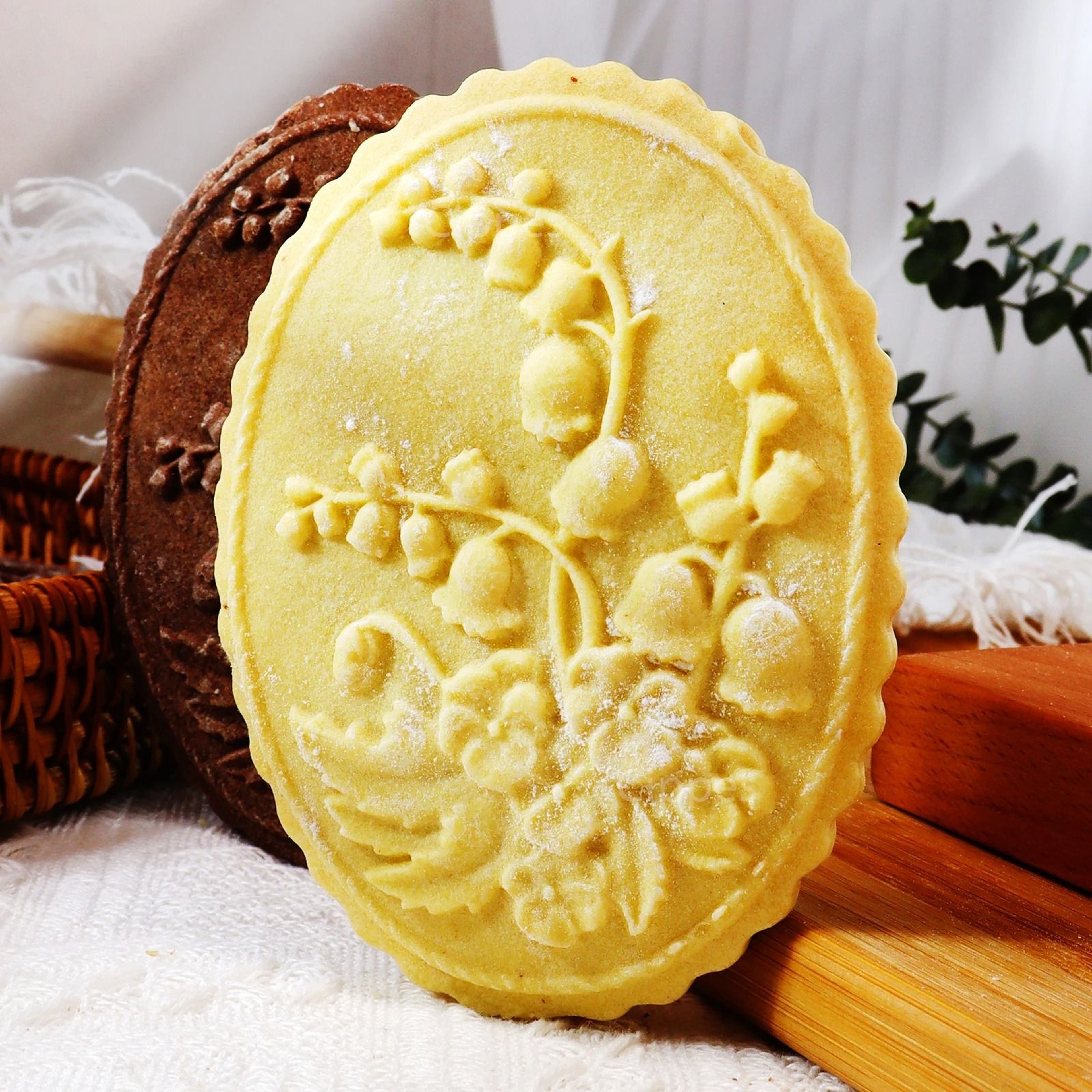 Wood Carved Floral Cookie Mold 5