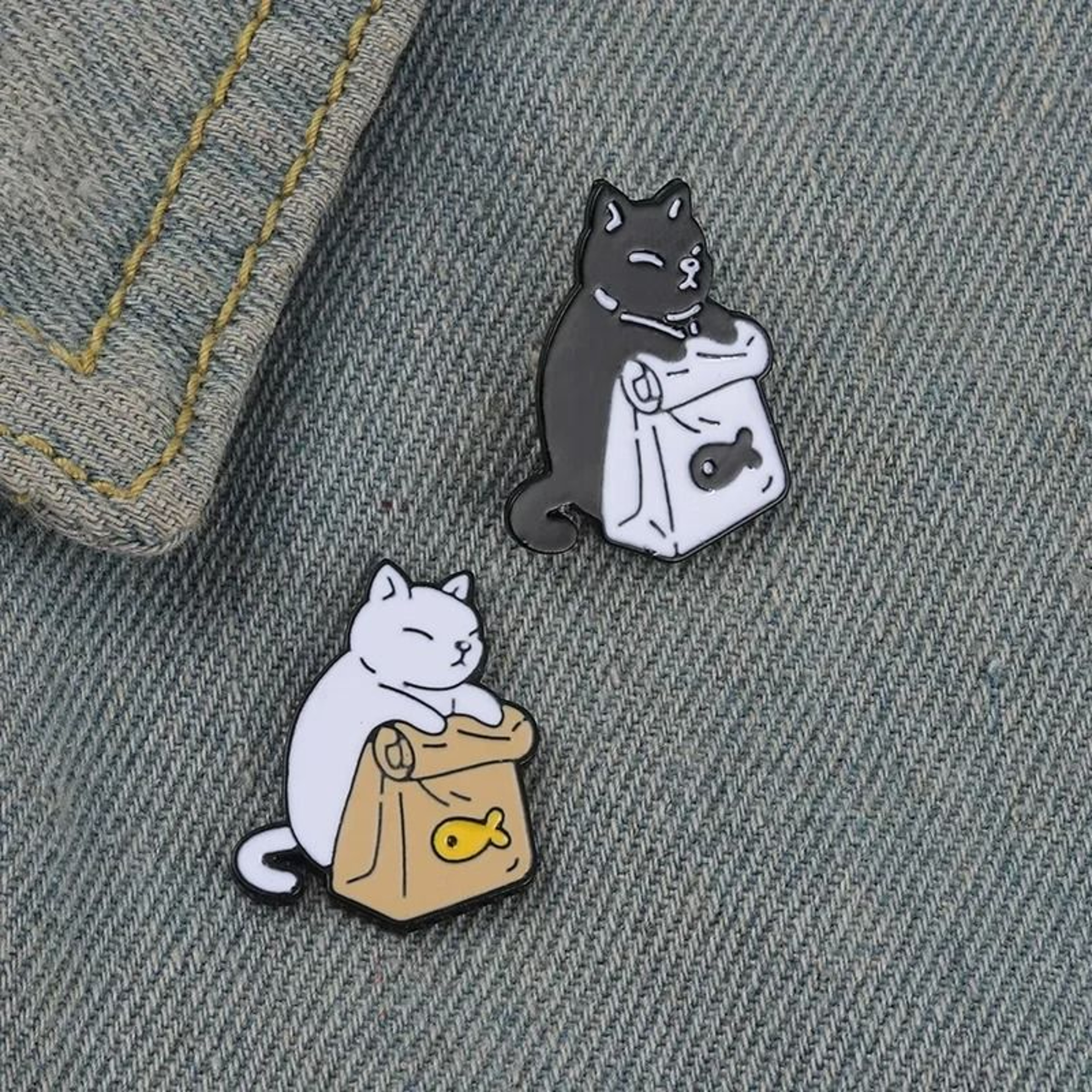 Cute Black And White Cartoon Cat Brooch Set 1