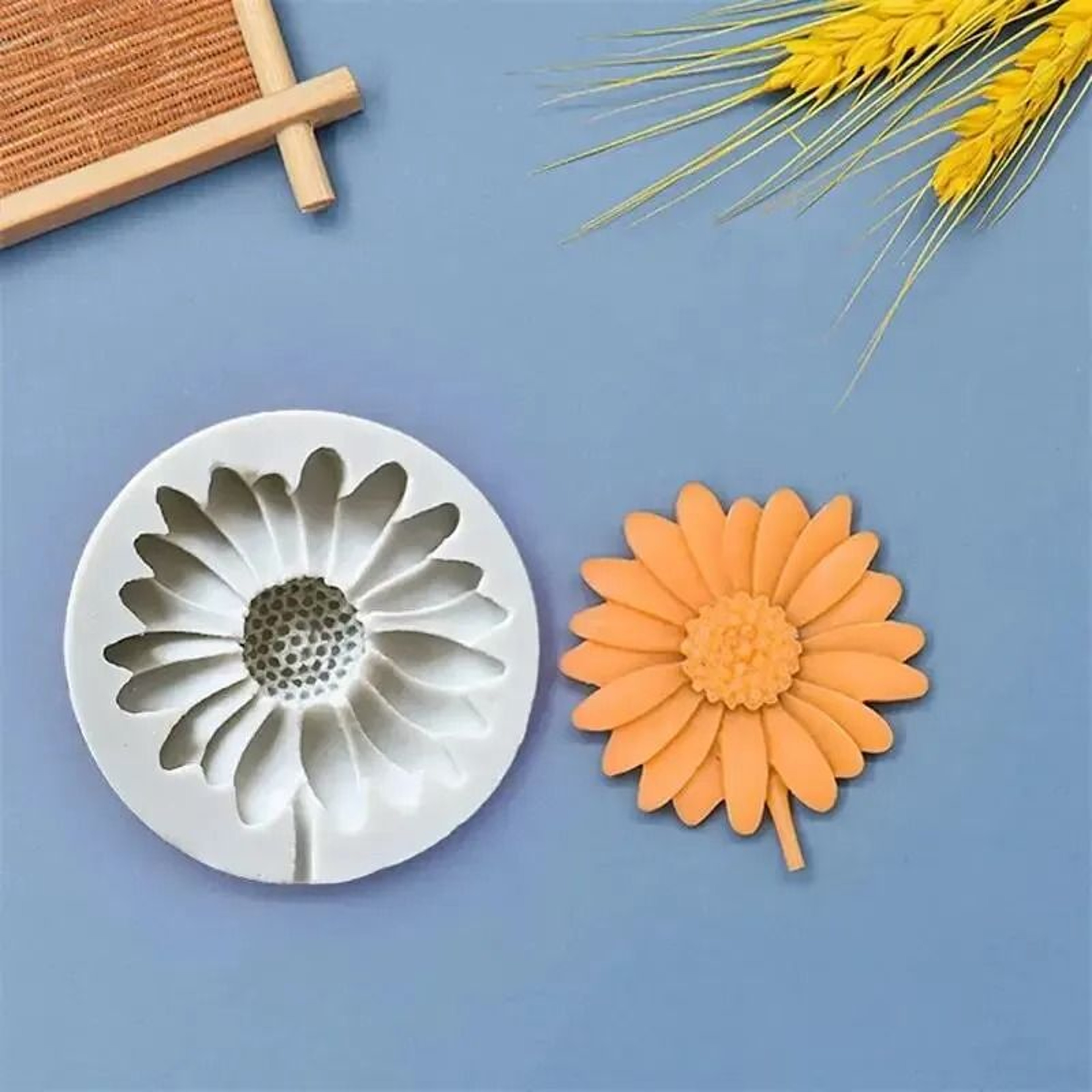 3D Daisy Flower Silicone Baking  Casting Mold 2
