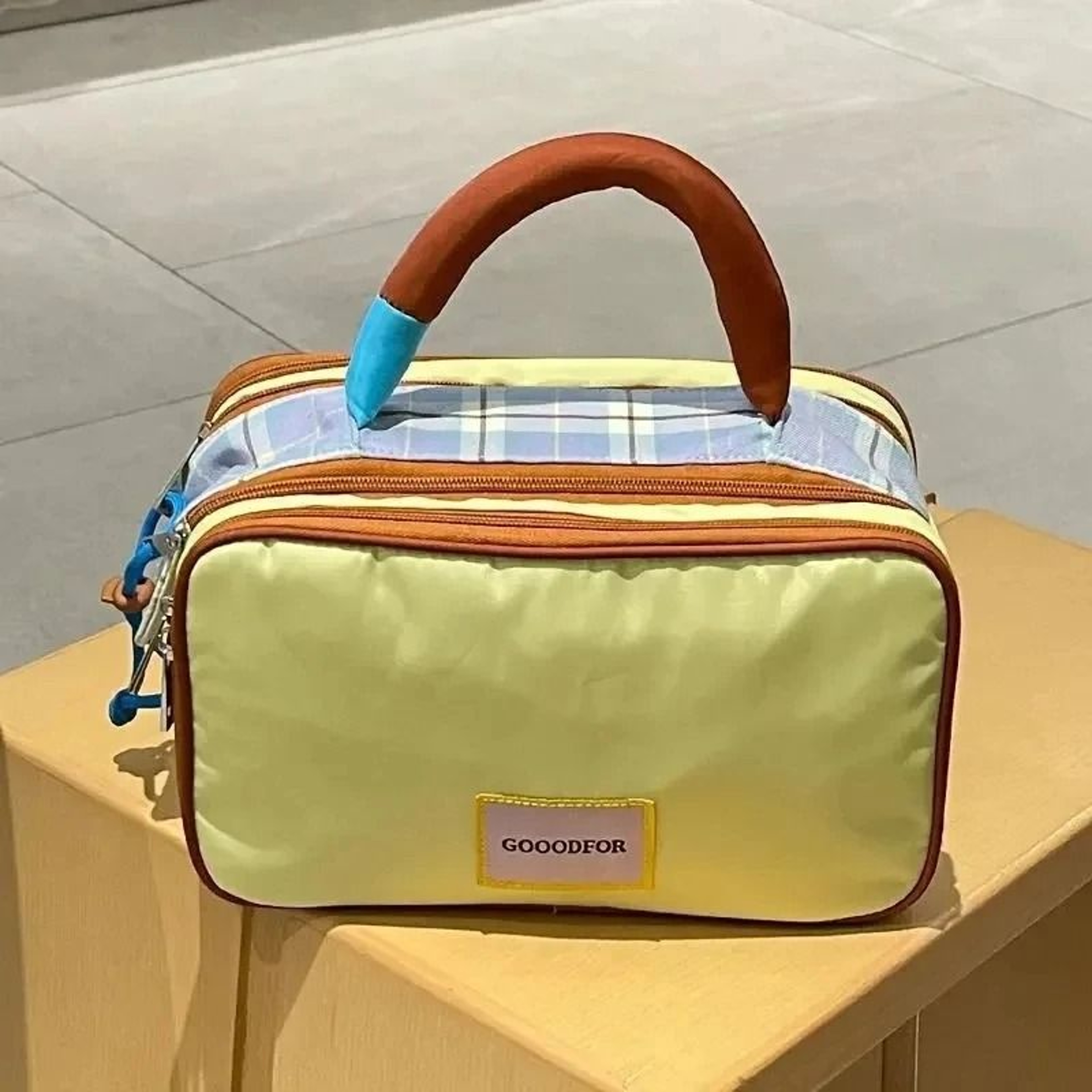 Portable MultiFunctional Collision Color Makeup Bag 7