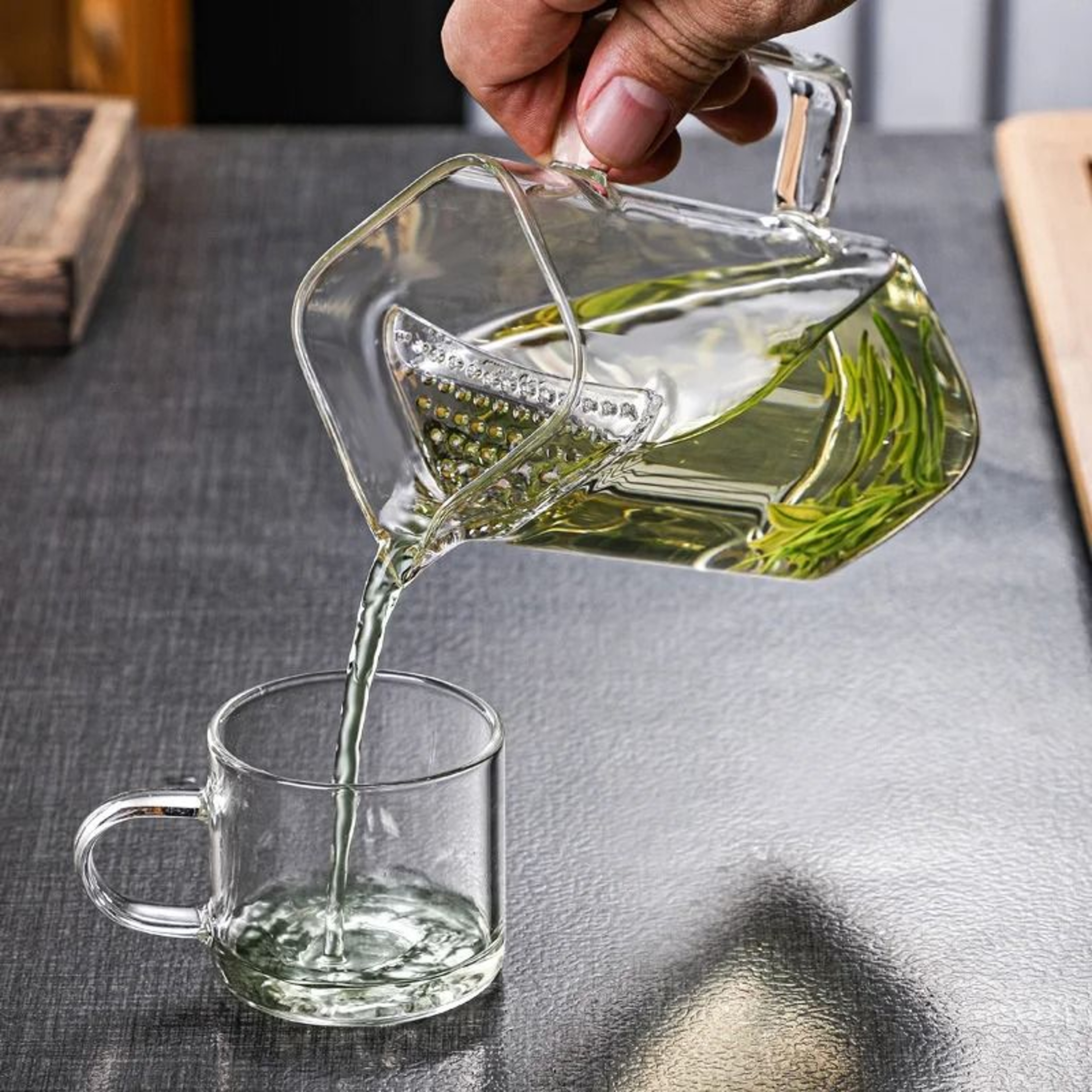Square Mouth High Borosilicate Glass Tea Pitcher With Integrated Filter 0