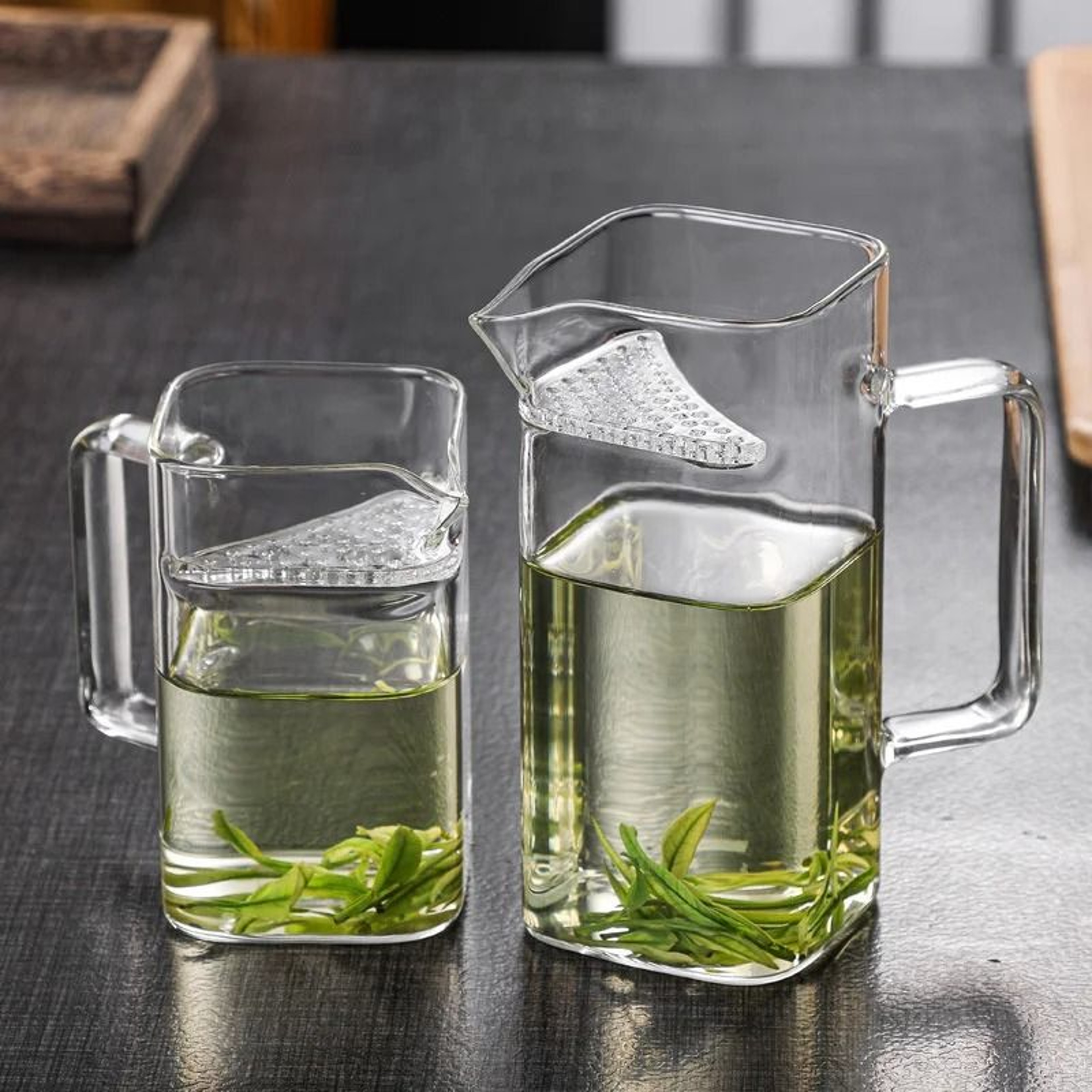 Square Mouth High Borosilicate Glass Tea Pitcher With Integrated Filter 3
