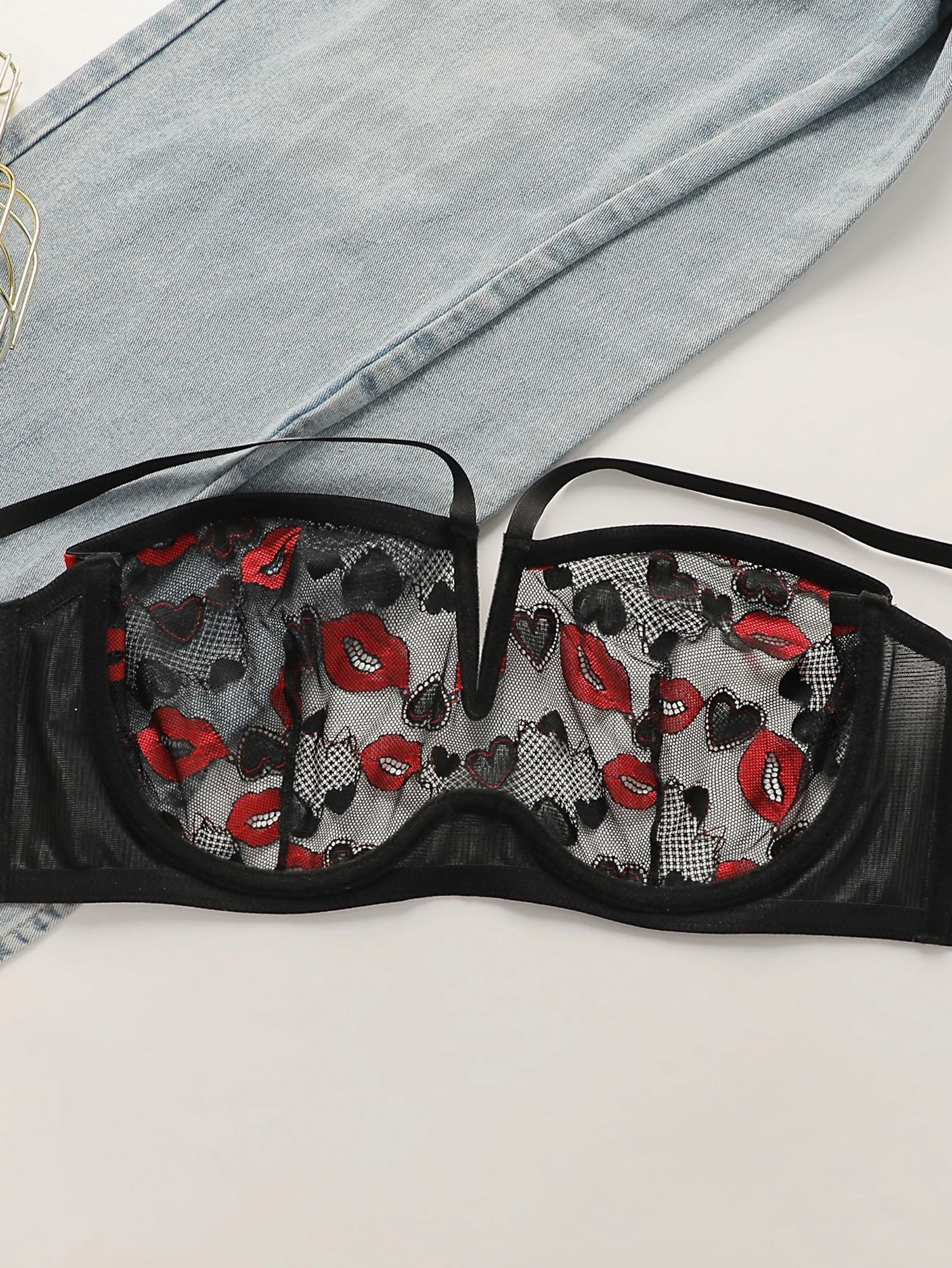 Sexy Red Lips Heart Lace Push Up Bra  Deep V Hanging Neck Lingerie 3