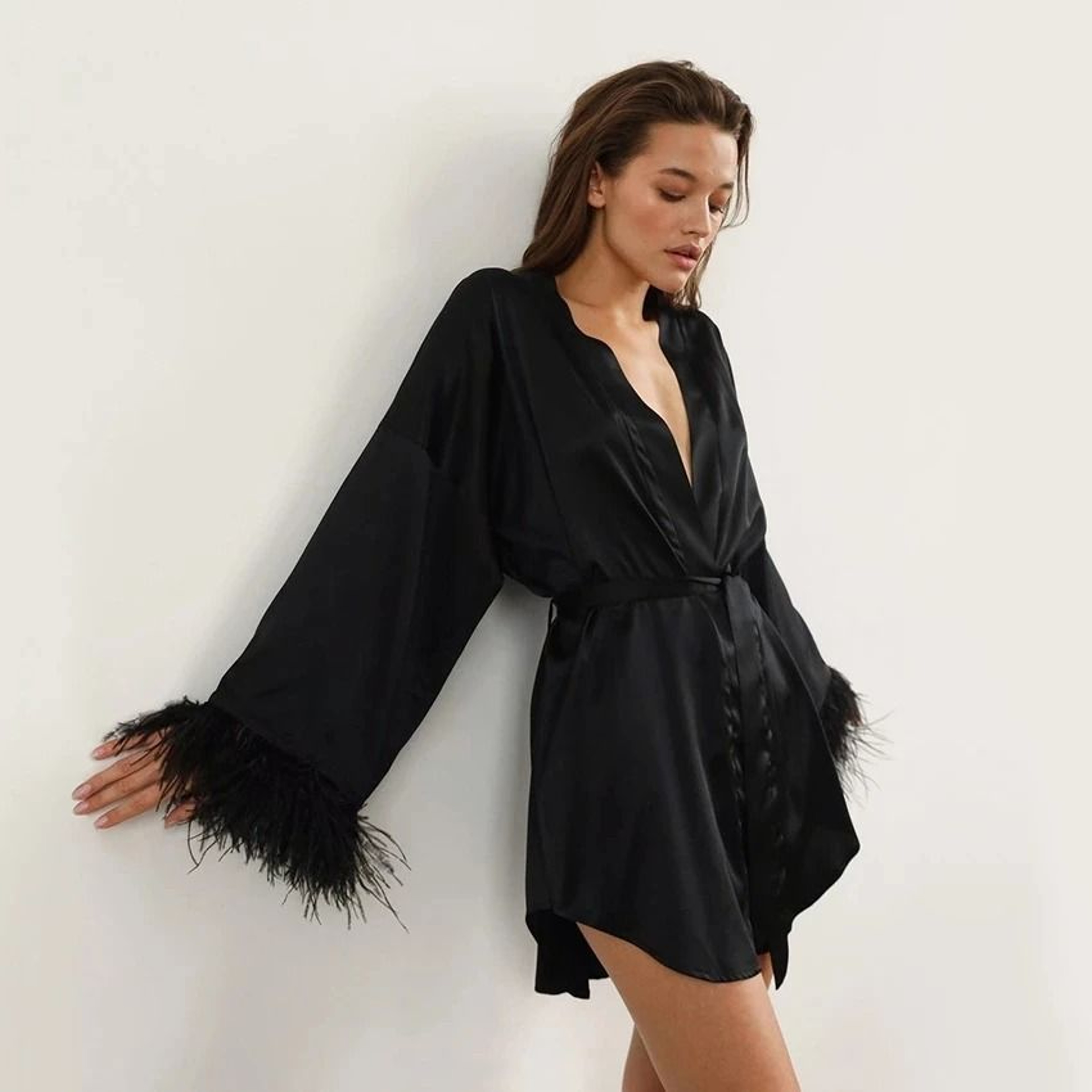 Luxurious FeatherTrimmed Satin Bathrobe  Professional Mini Peignoir  Loose Bridal Wedding Robe 2