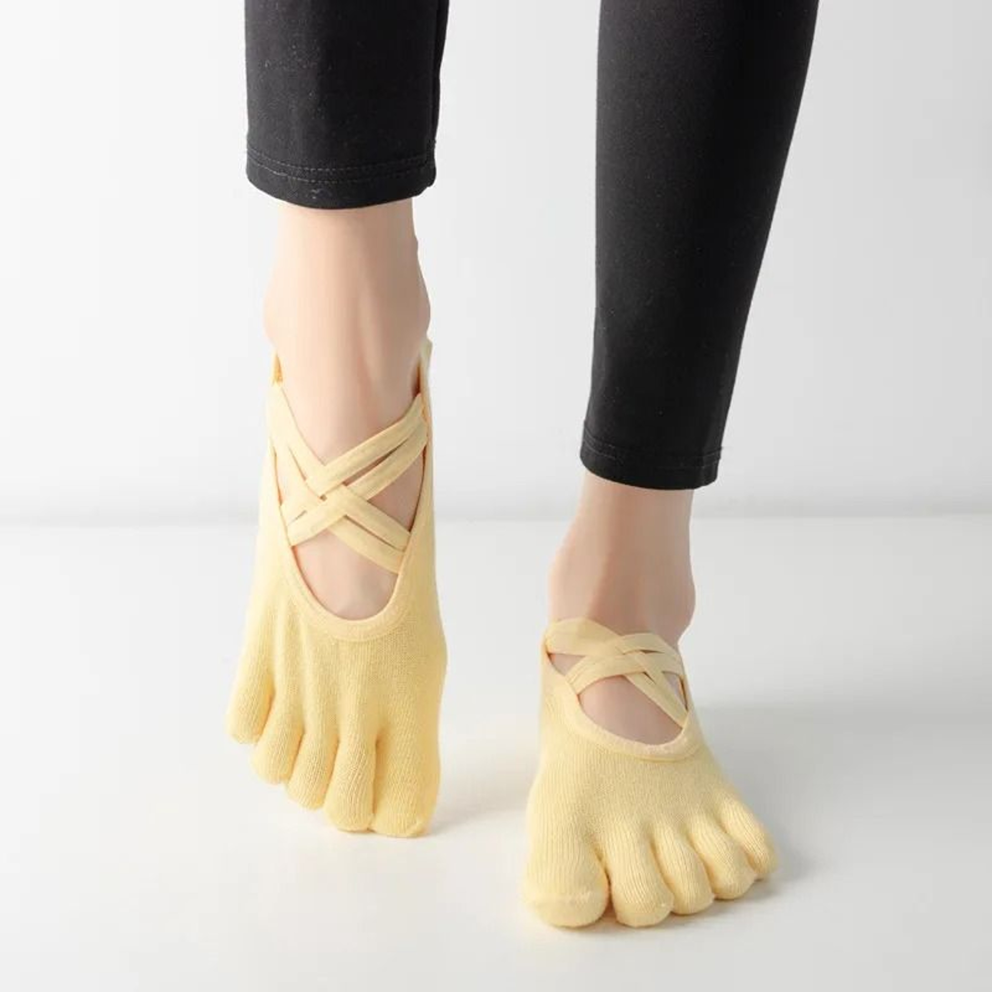 FiveToe AntiSlip Pilates Socks  HighPerformance Silicone Grip Yoga Socks  Bandage Fitness Sports Co 3