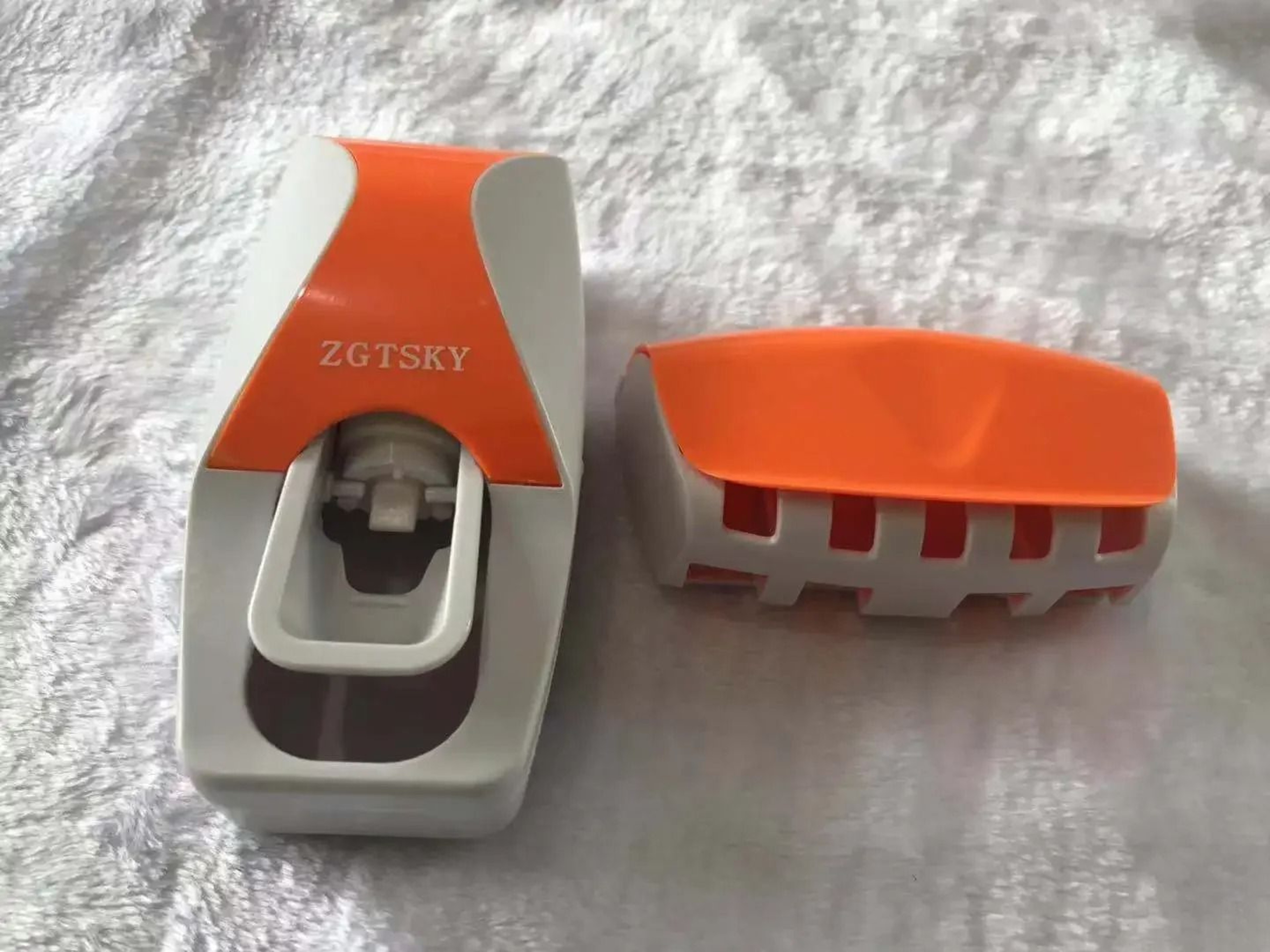 Automatic Toothpaste Dispenser  Holder  Premium WallMount Squeezer  DustProof Bathroom Infrastructu 6