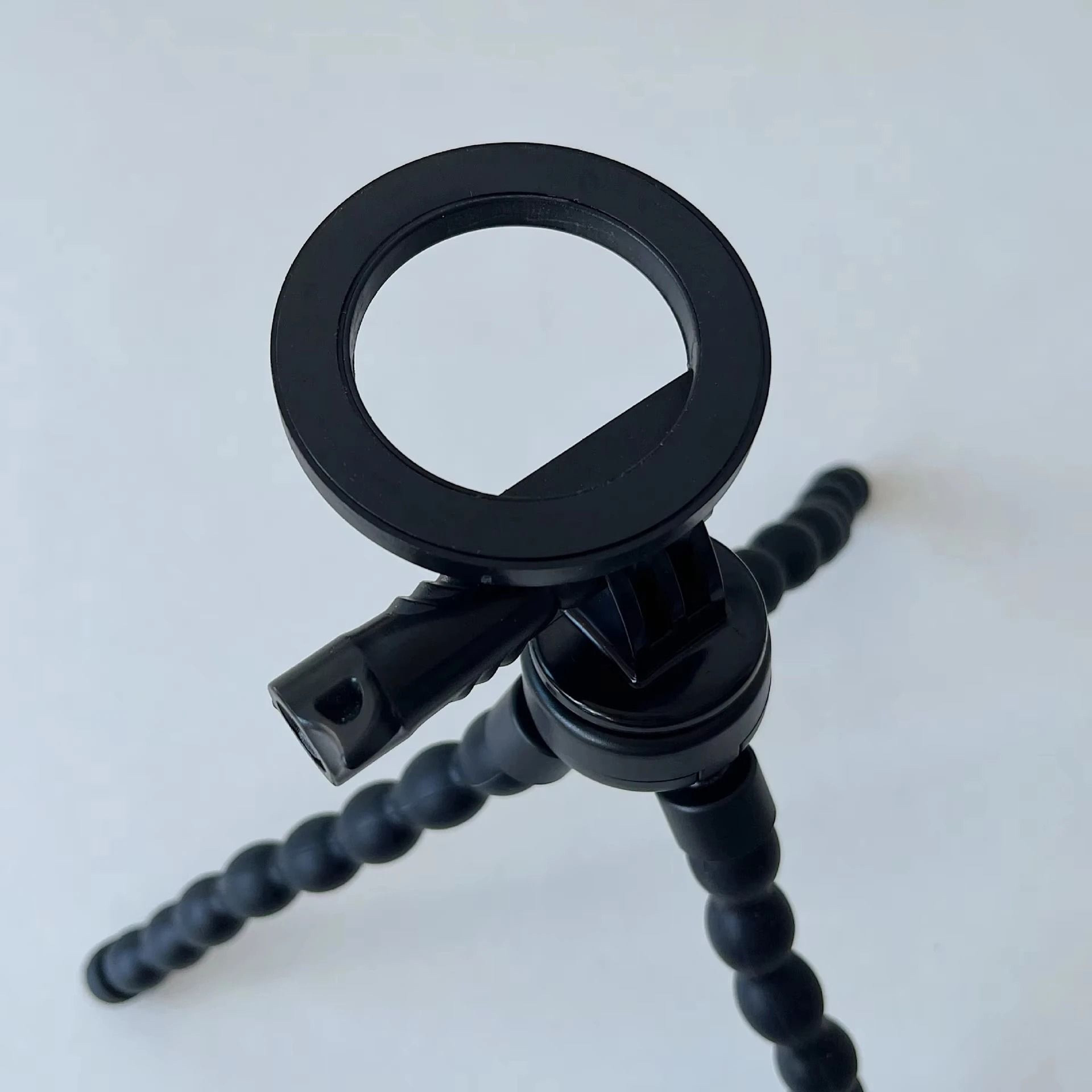 Magnetic Octopus Mini Tripod And Universal Smartphone Monopod Stand 5